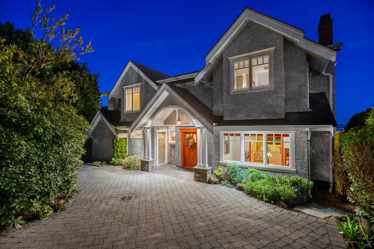 2374 NELSON AVENUE, West Vancouver BC V7V 2R2, R3111861, BC,