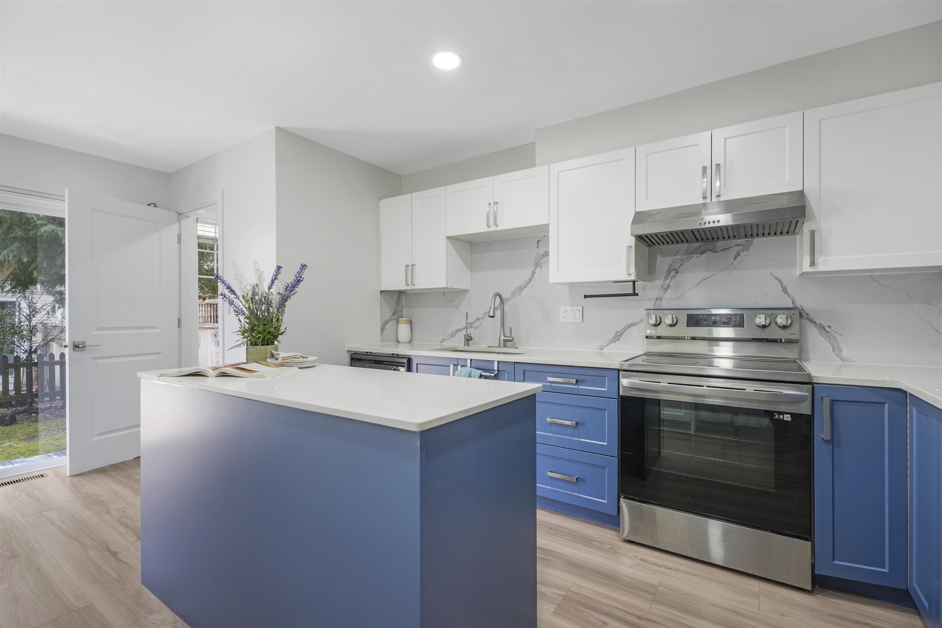 32 6533 121 STREET, R3112109, BC,