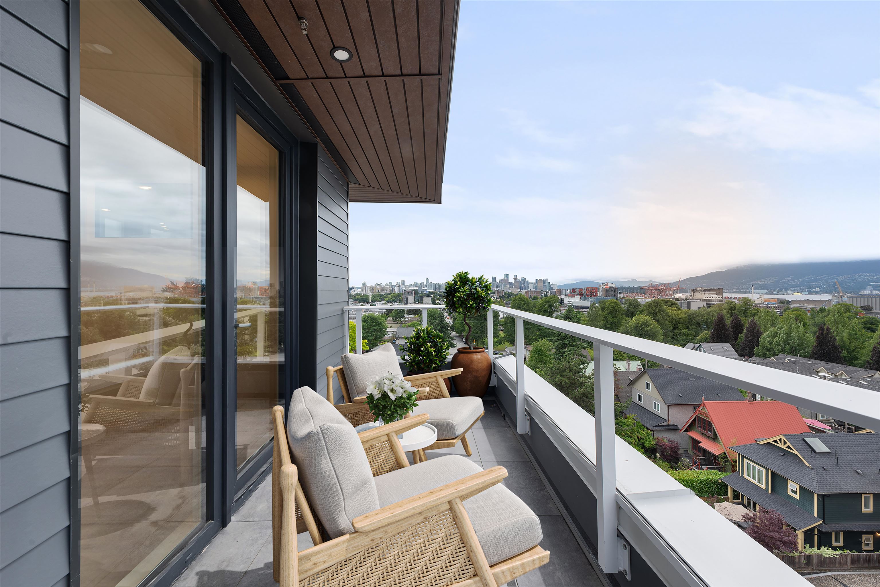 201 1680 ADANAC STREET, R3112289, BC,