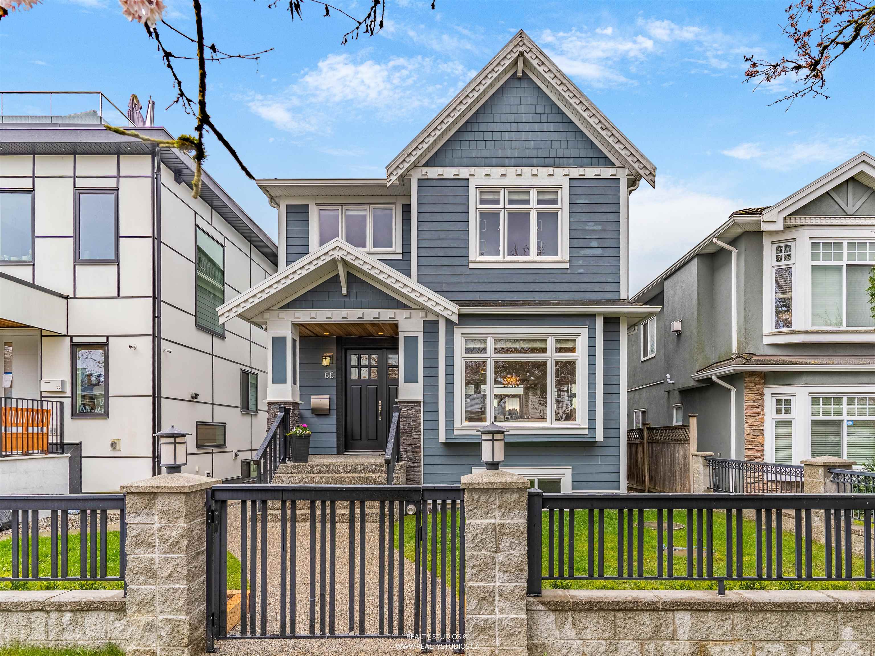 66 E 57TH AVENUE, Vancouver BC V5X 1S4, R3112491, BC,