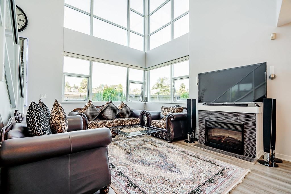 MLS® listing #R3112563 for sale located at 304 2225 HOLDOM AVENUE