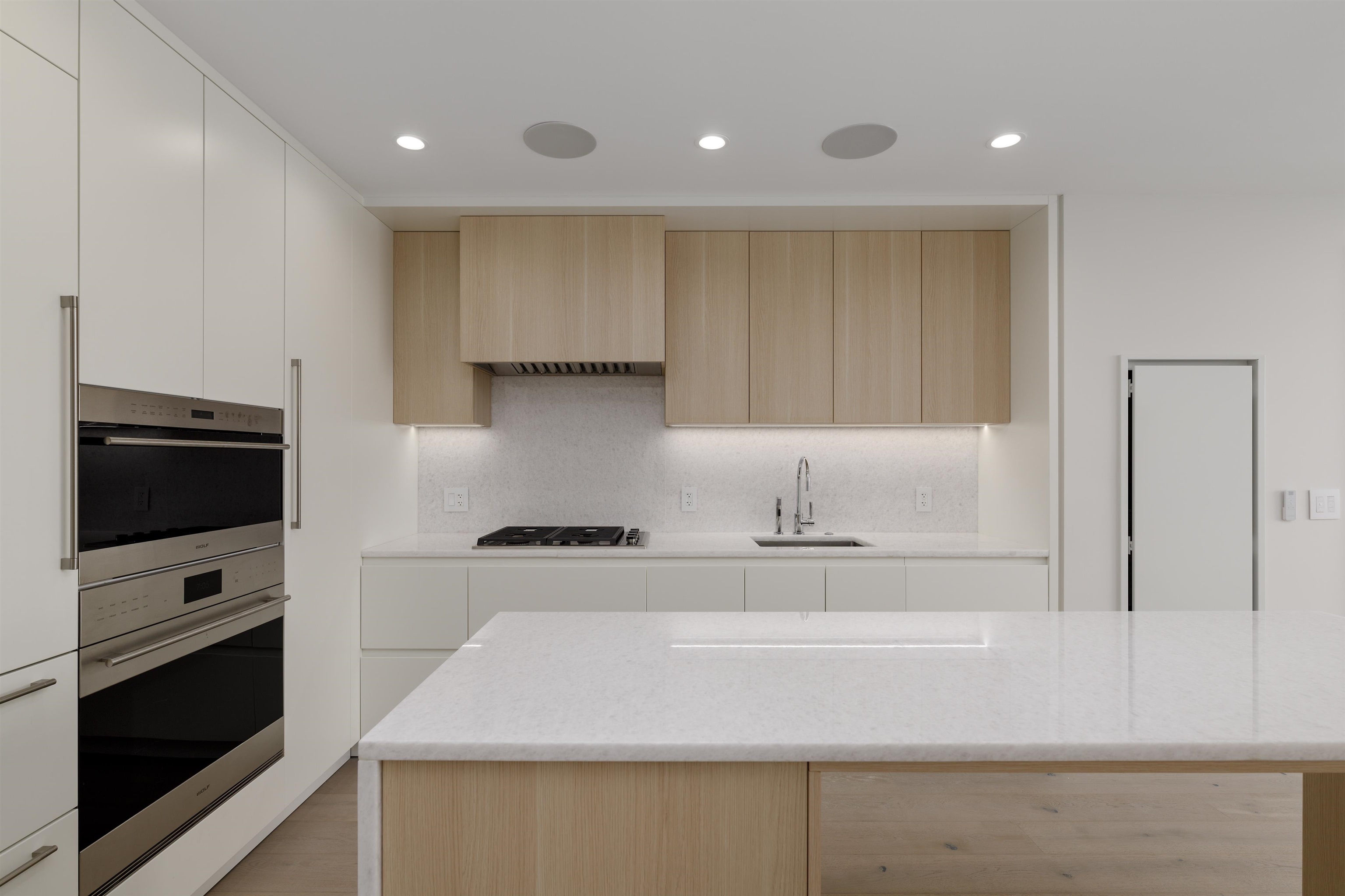 2501 7433 CAMBIE STREET, R3112609, BC,