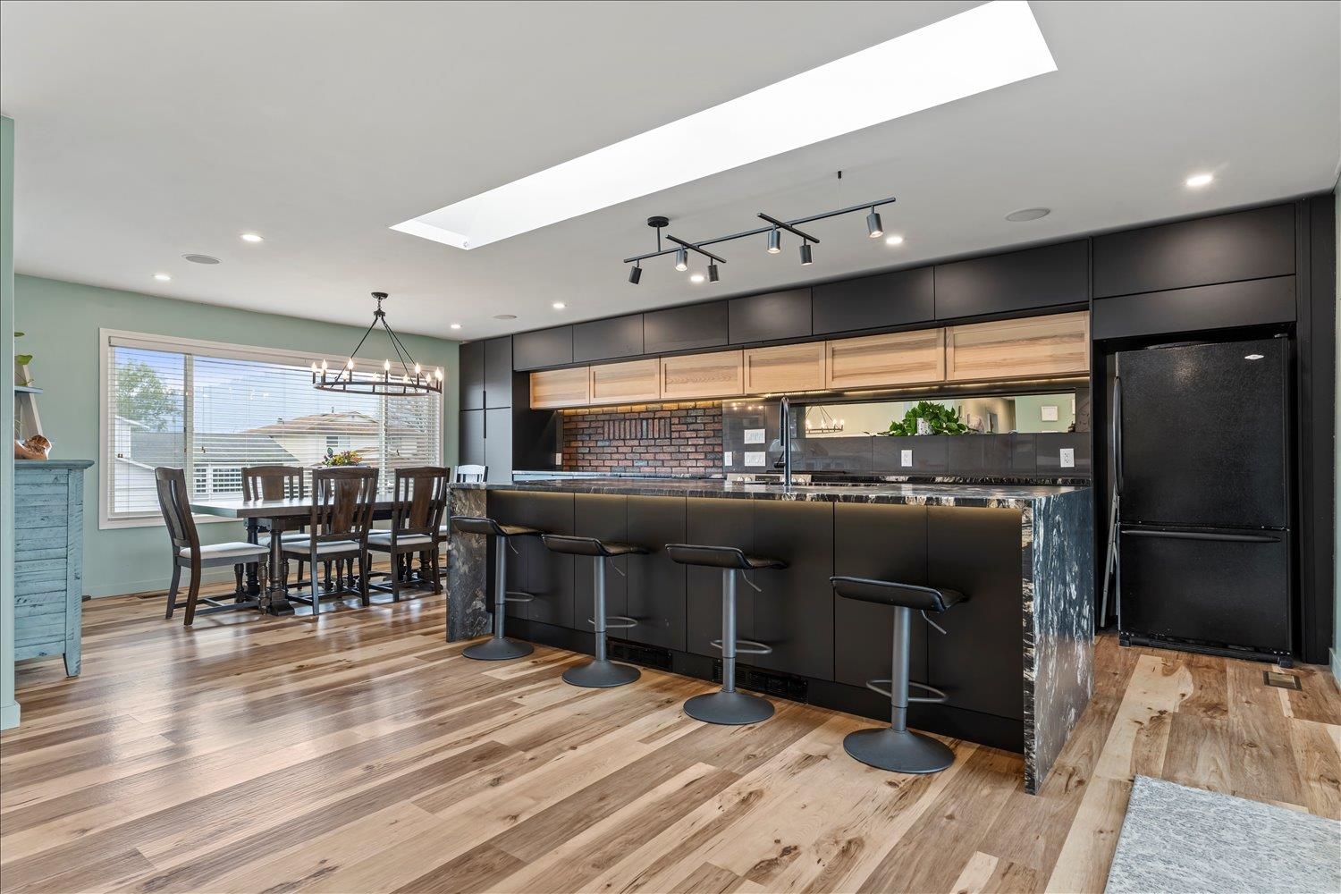 6531 WILTSHIRE STREET, Chilliwack BC V2R 1P8, R3112724, BC,