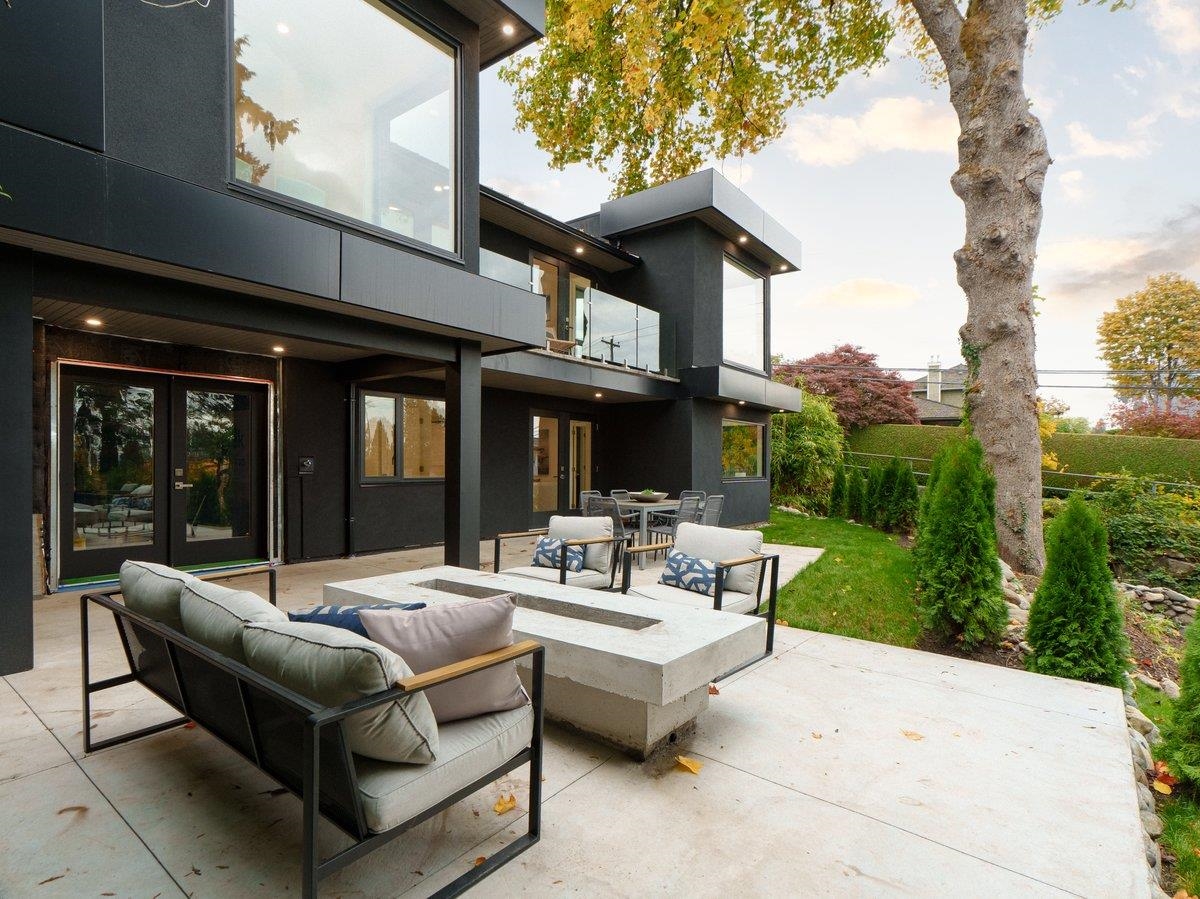 2508 NELSON AVENUE, West Vancouver BC V7V 2R6, R3112807, BC,