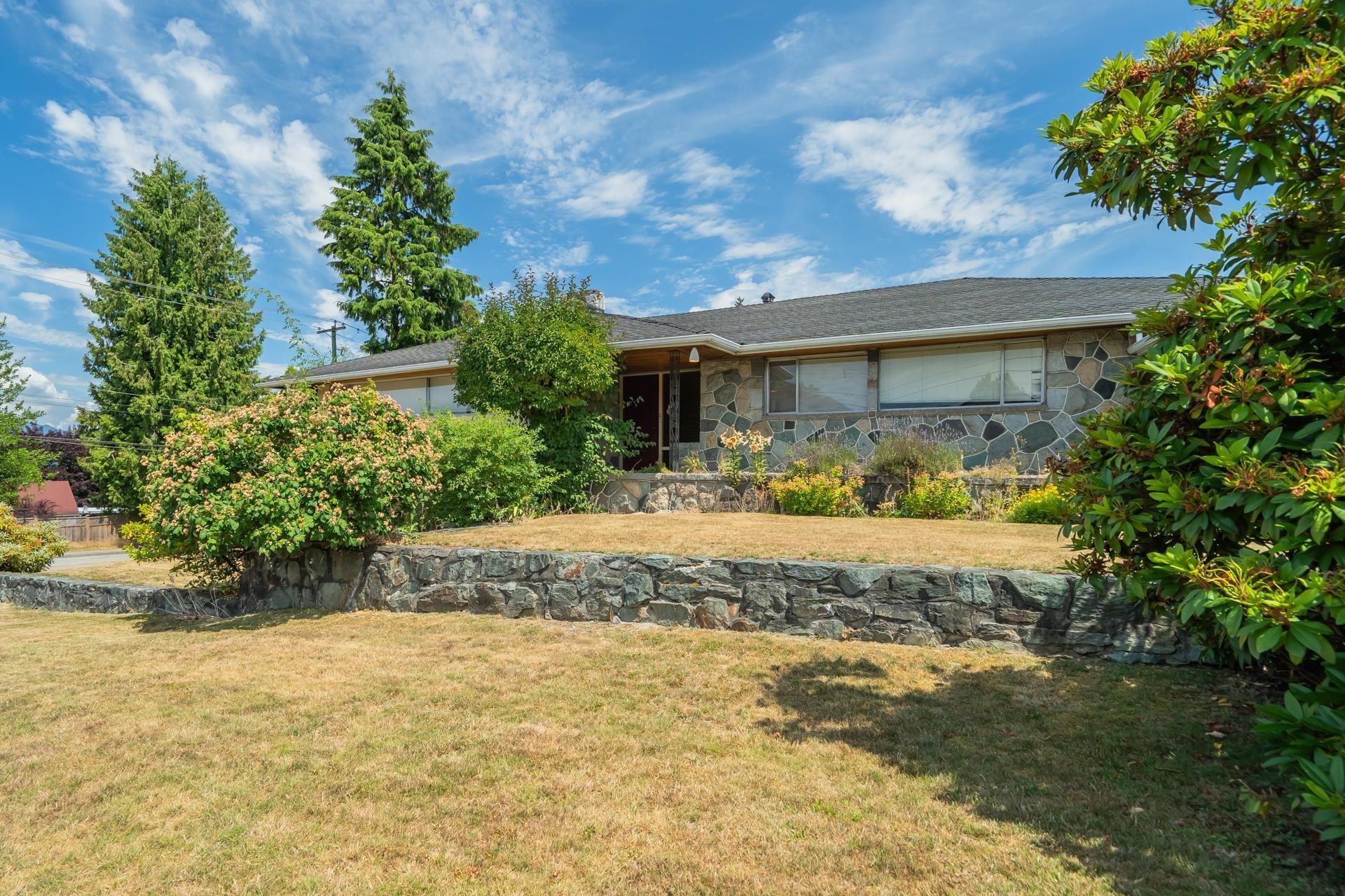 5240 HALLEY AVENUE, Burnaby BC V5H 2P8, R3112834, BC,