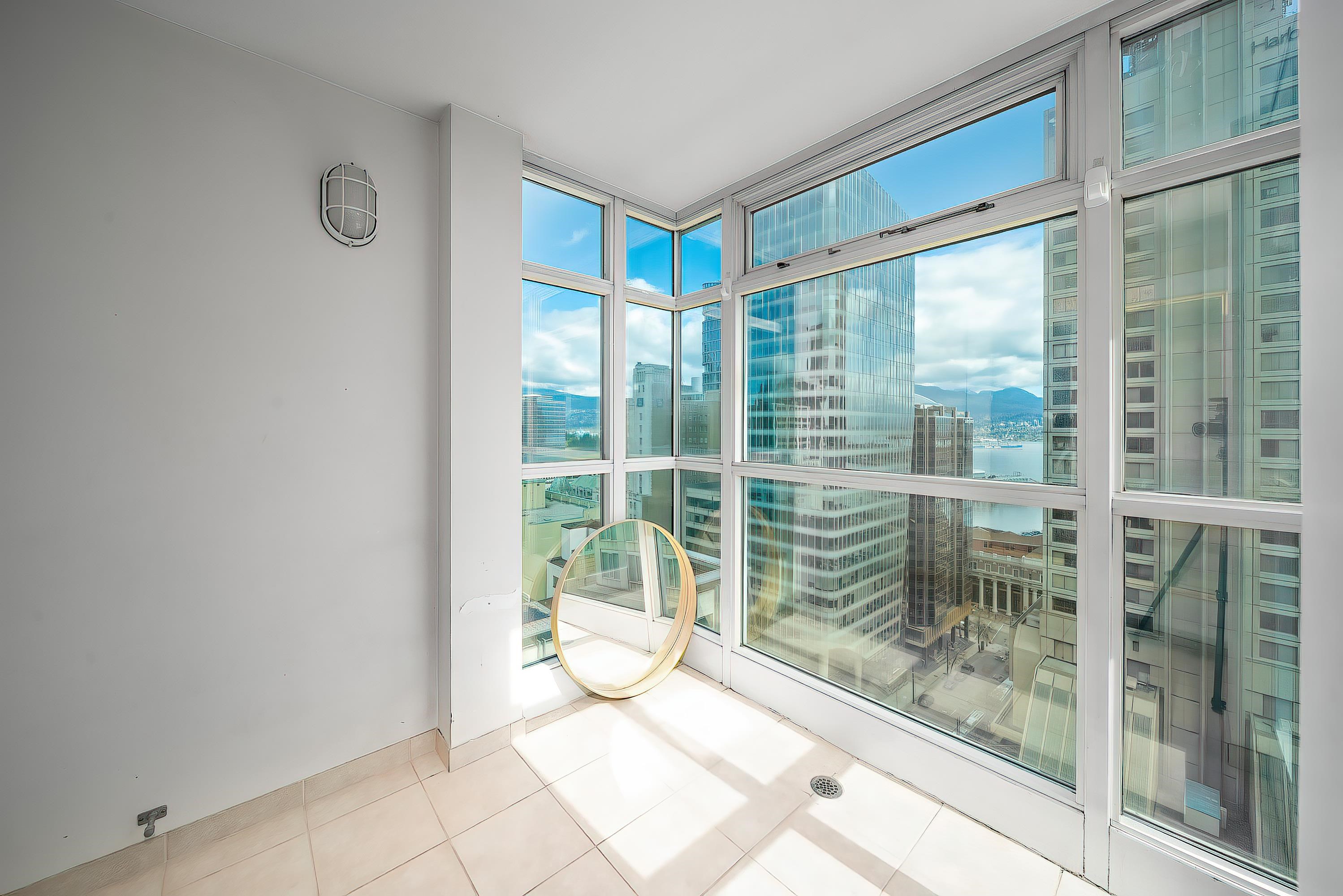 2007 438 SEYMOUR STREET, R3112903, BC,