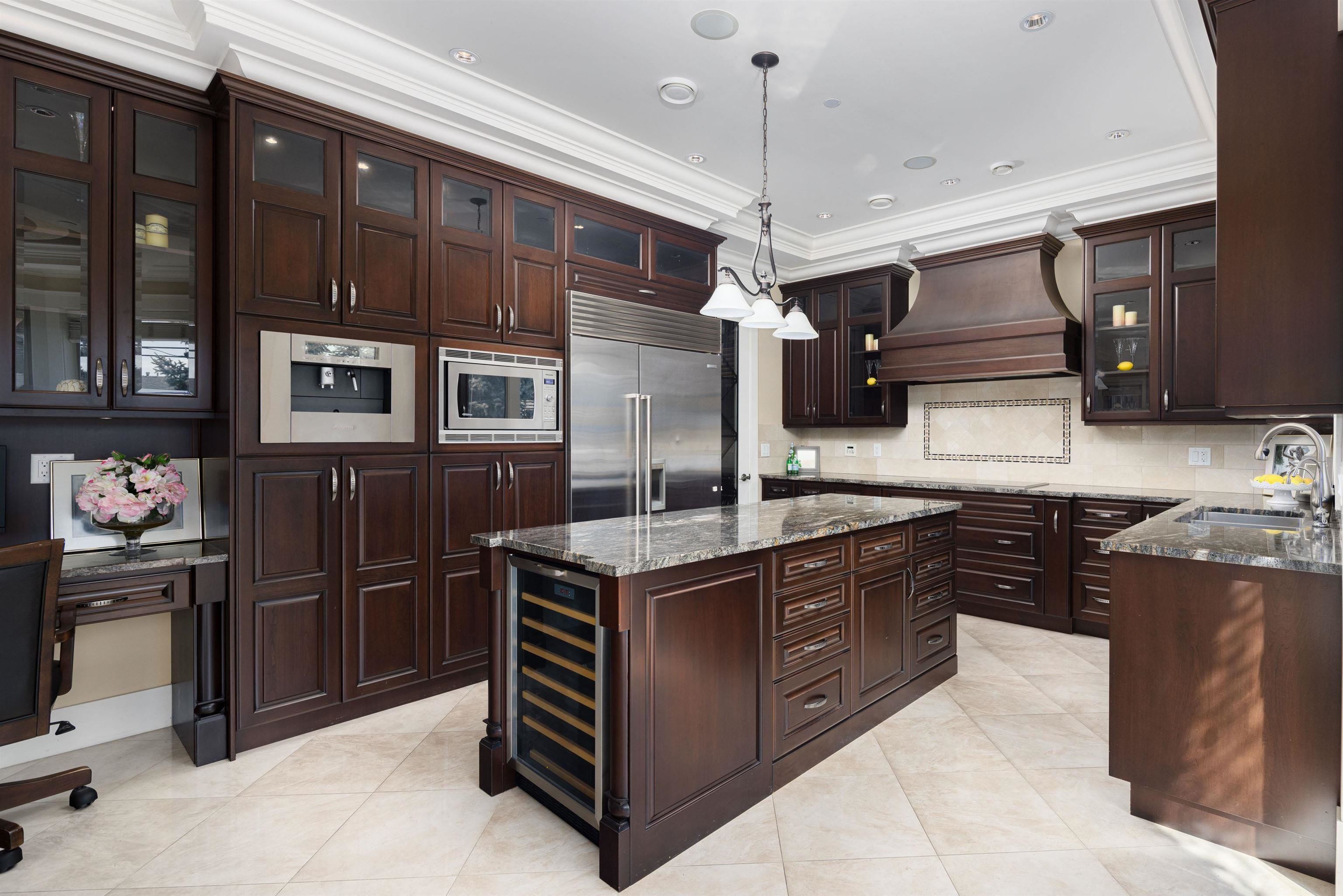 828 49TH AVE W, Vancouver BC V5Z 2S8, R3112954, BC,