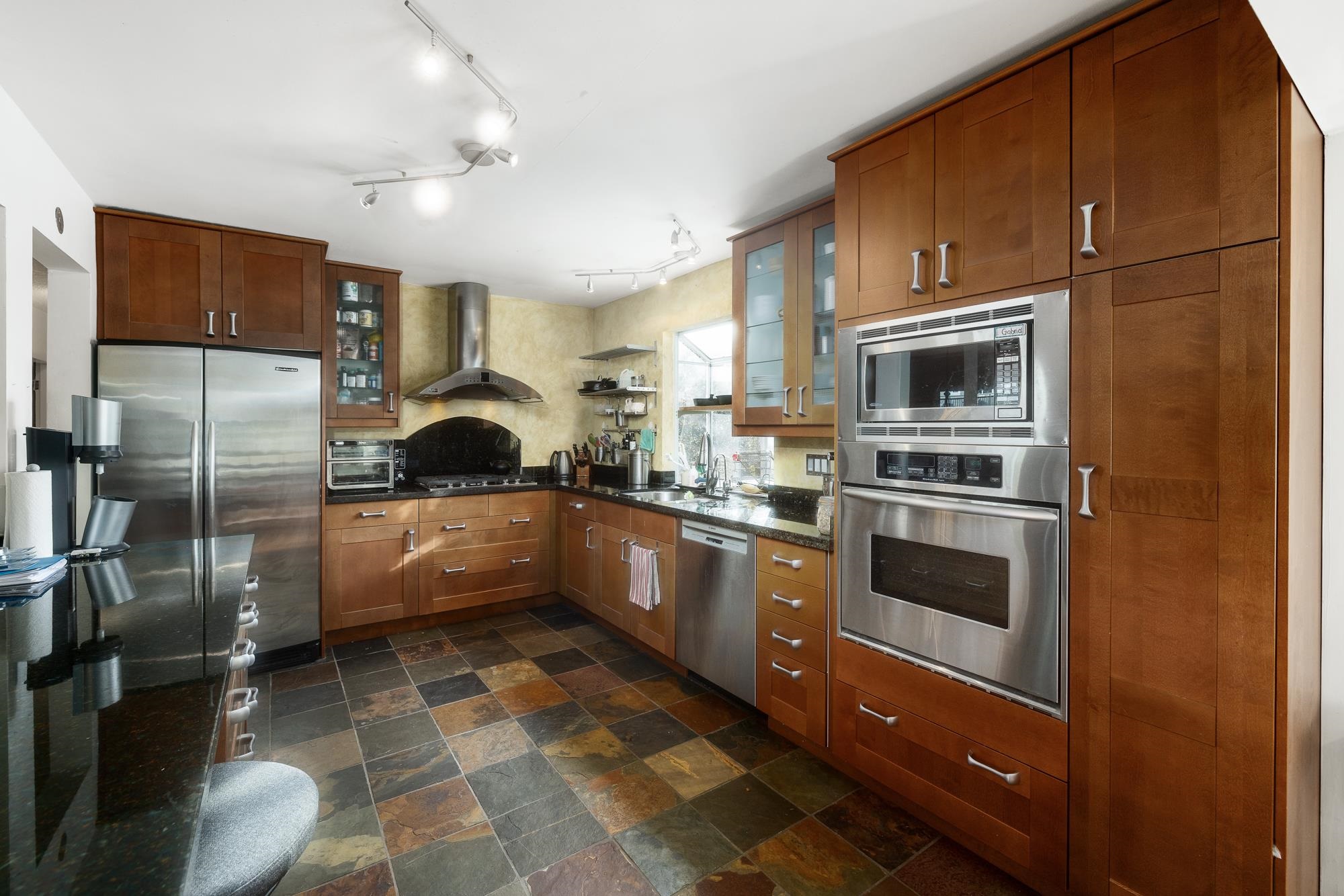 MLS® listing #R3113061 for sale located at 2041 TOMPKINS CRESCENT, North Vancouver BC V7H 2C9