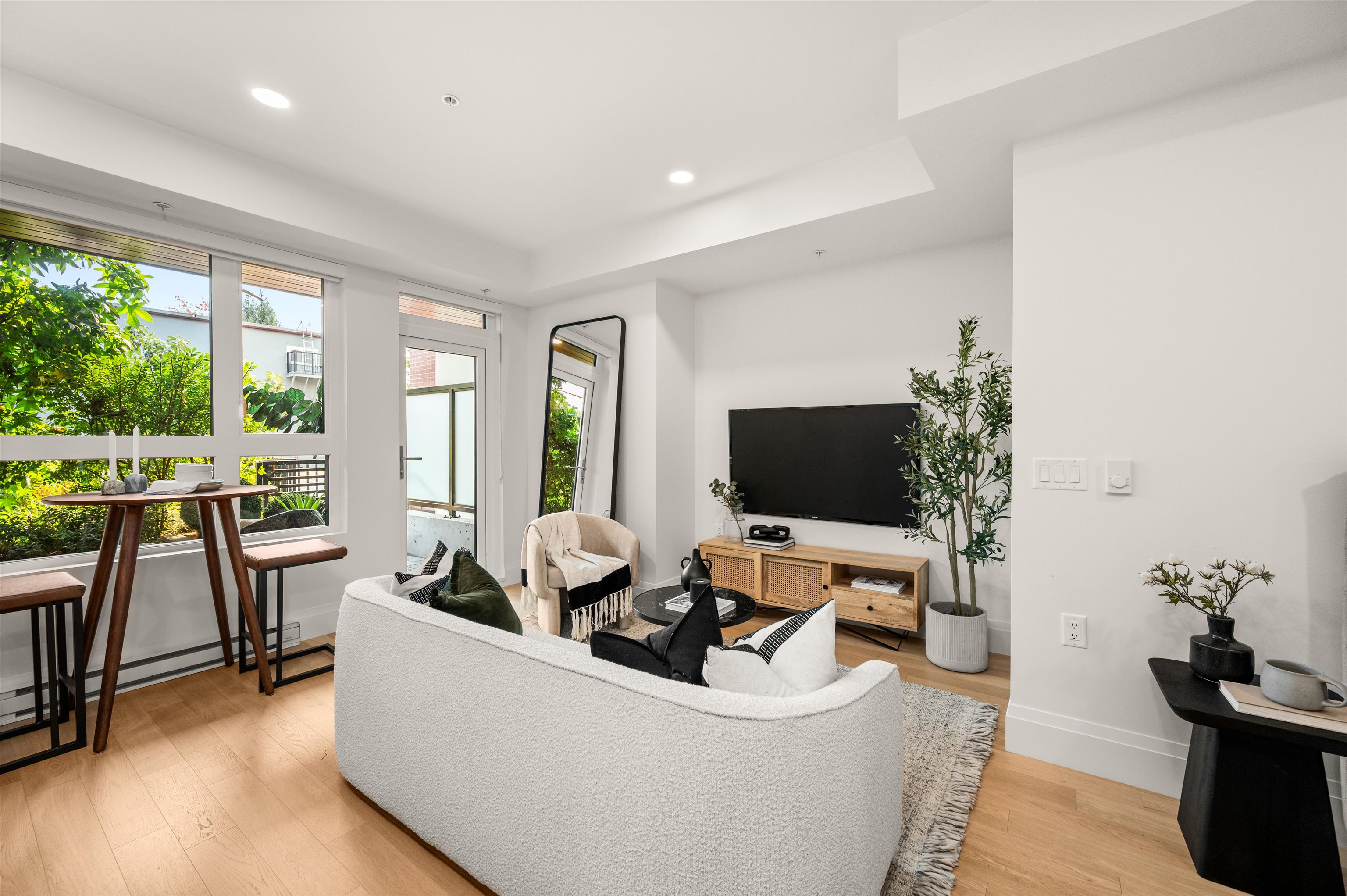 106 2550 GARDEN DRIVE, R3113084, BC,