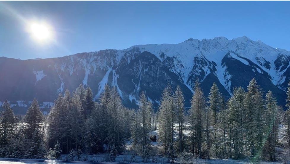 41 4000 SUNSTONE WAY, R3113102, BC,