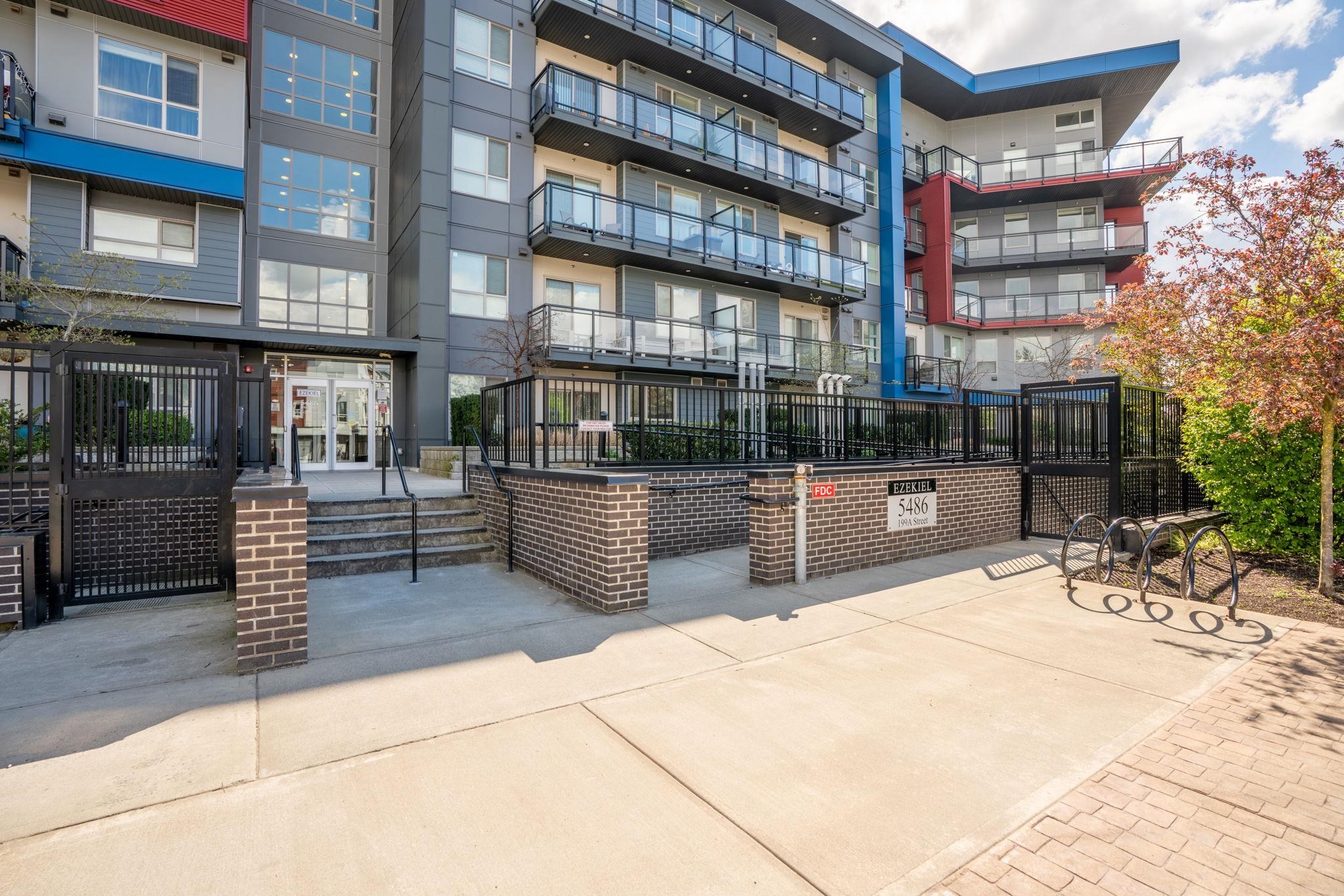 309 5486 199A STREET, R3113140, BC,