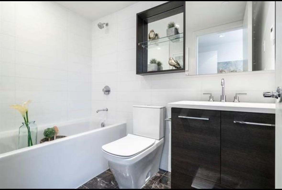 1201 7468 LANSDOWNE ROAD, R3113165, BC,