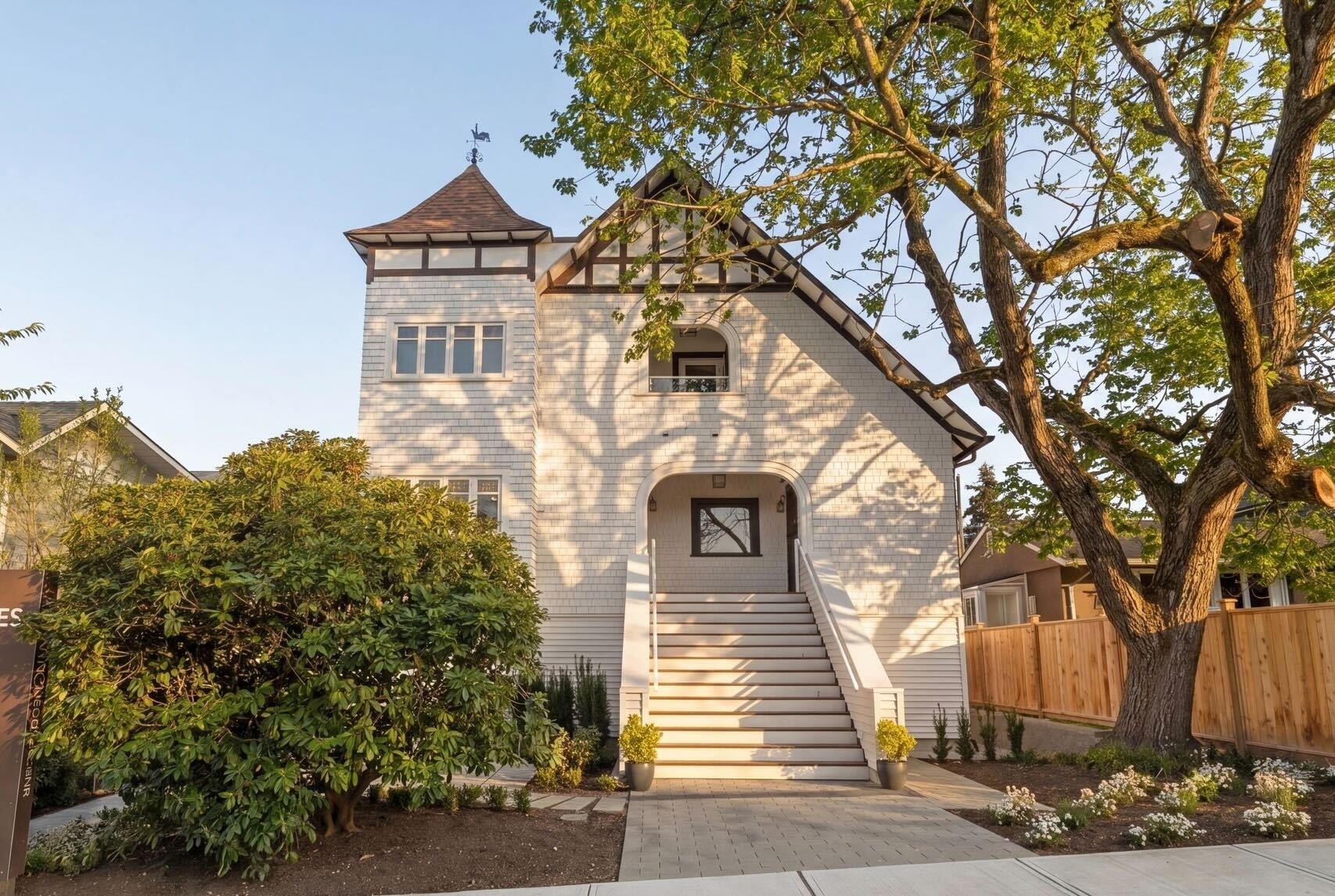 2 326 14TH STREET, R3113296, BC,