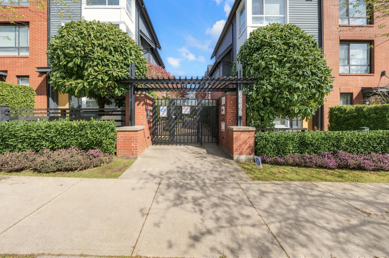 18 6868 BURLINGTON AVENUE, R3113385, BC,