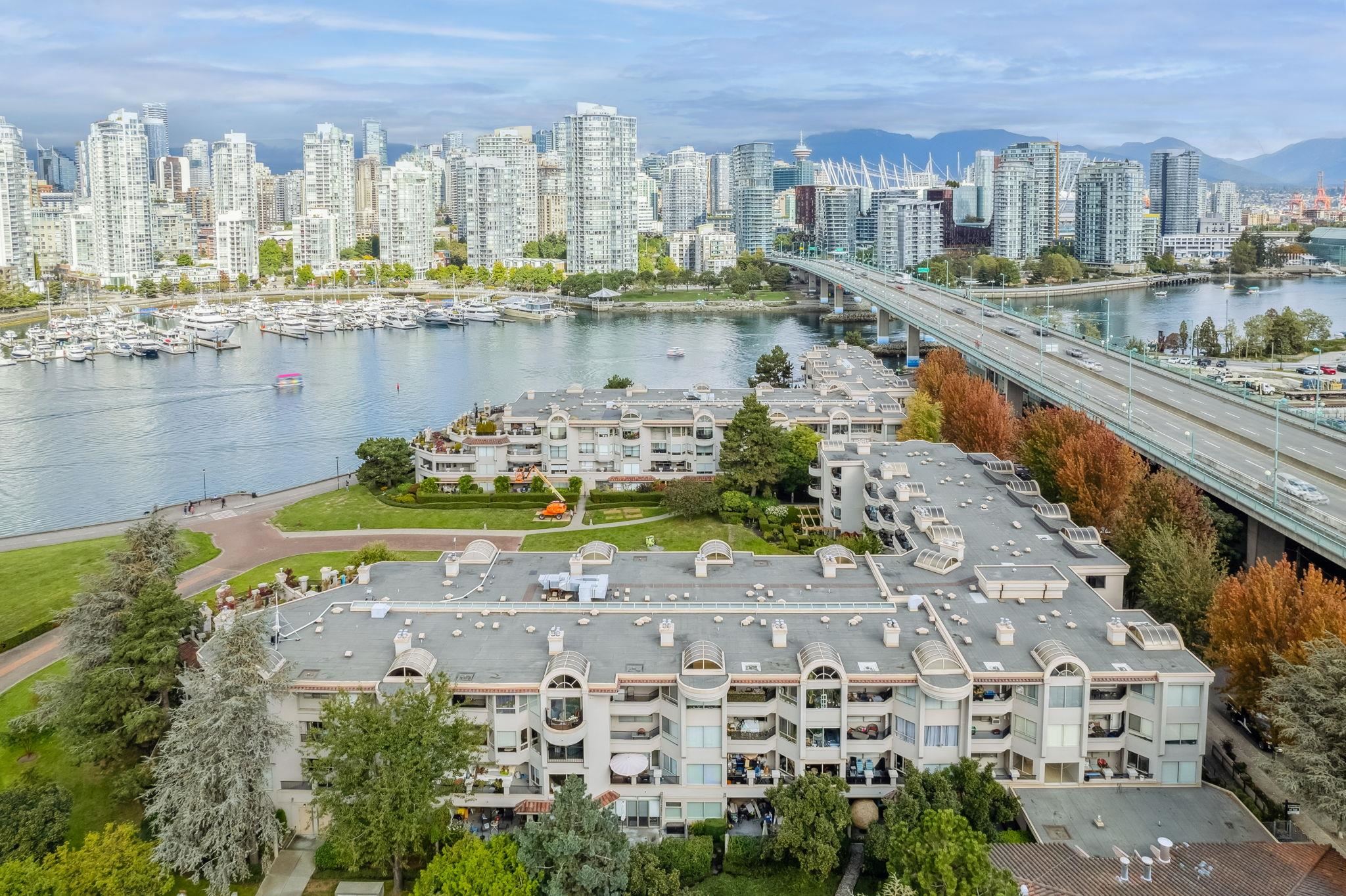 311 1869 SPYGLASS PLACE, R3113449, BC,