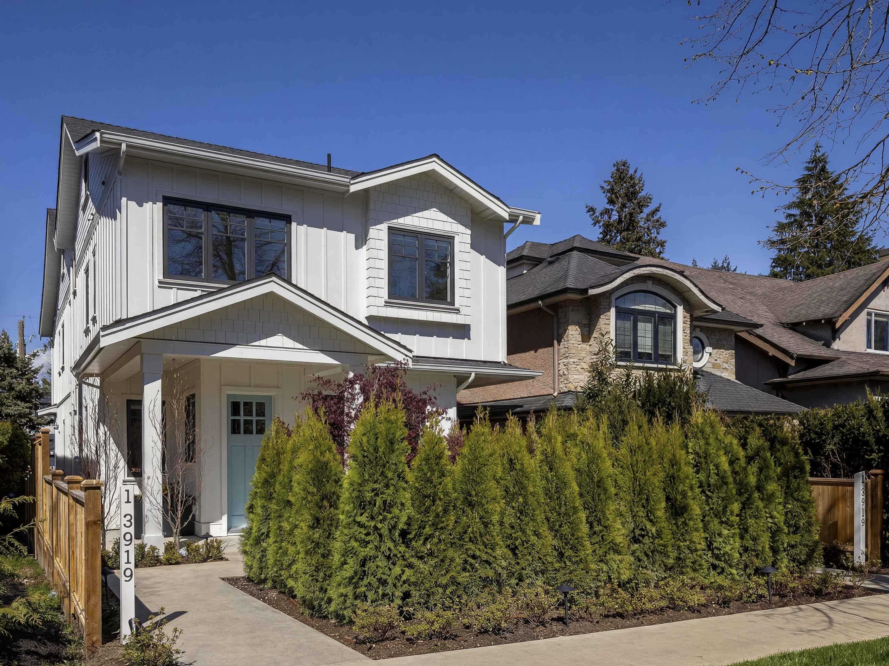 1 3919 18TH AVENUE, R3113543, BC,