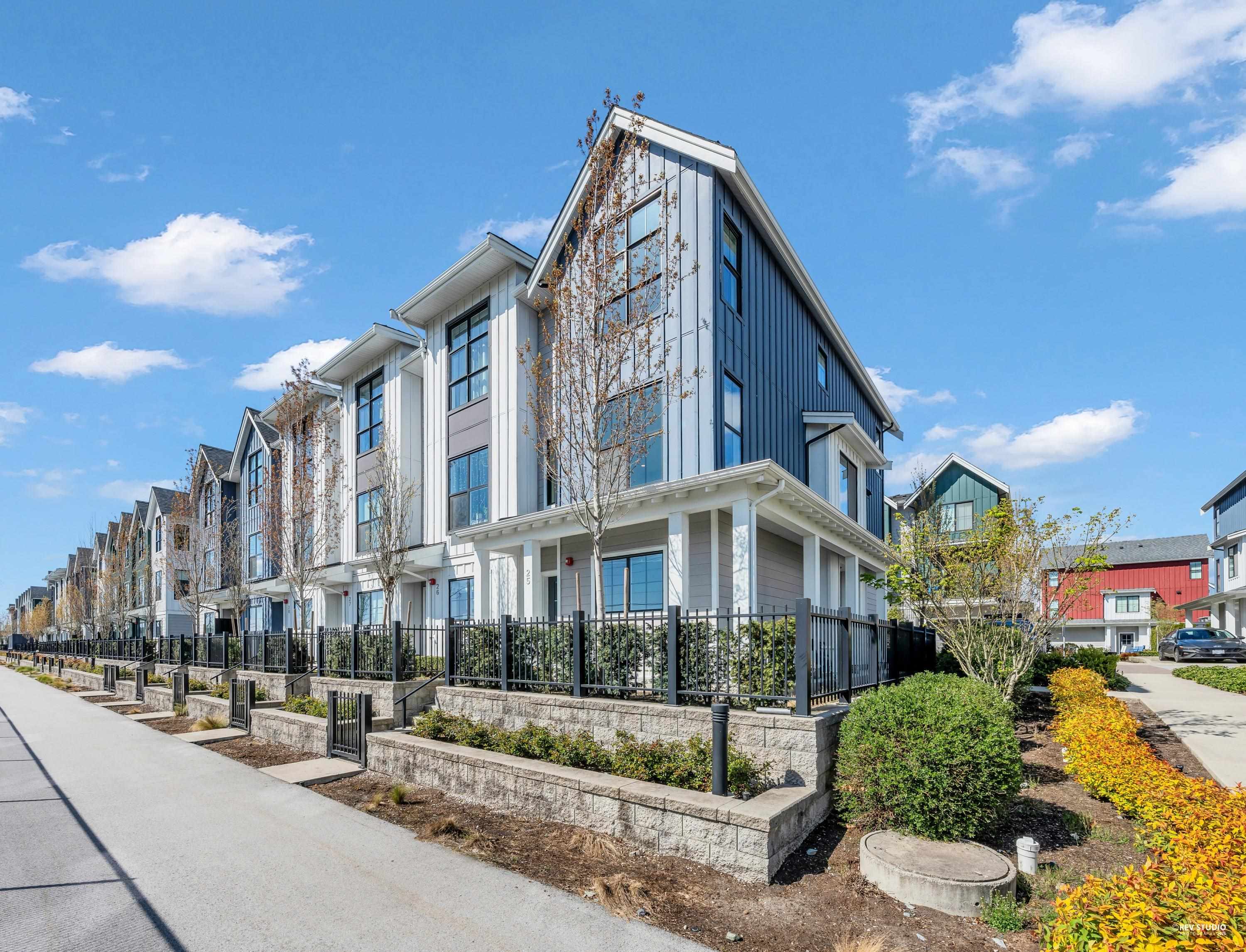 25 488 FURNESS STREET, R3113615, BC,