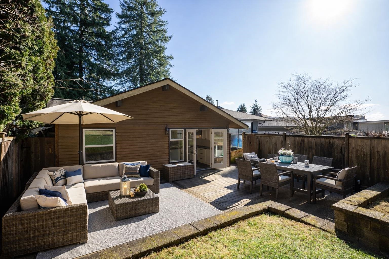 3015 ROYAL AVENUE, North Vancouver BC V7K 1Y6, R3113679, BC,