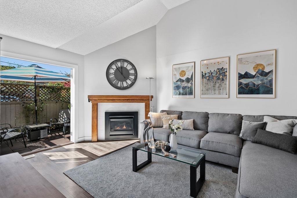 26 230 15TH STREET, R3113682, BC,