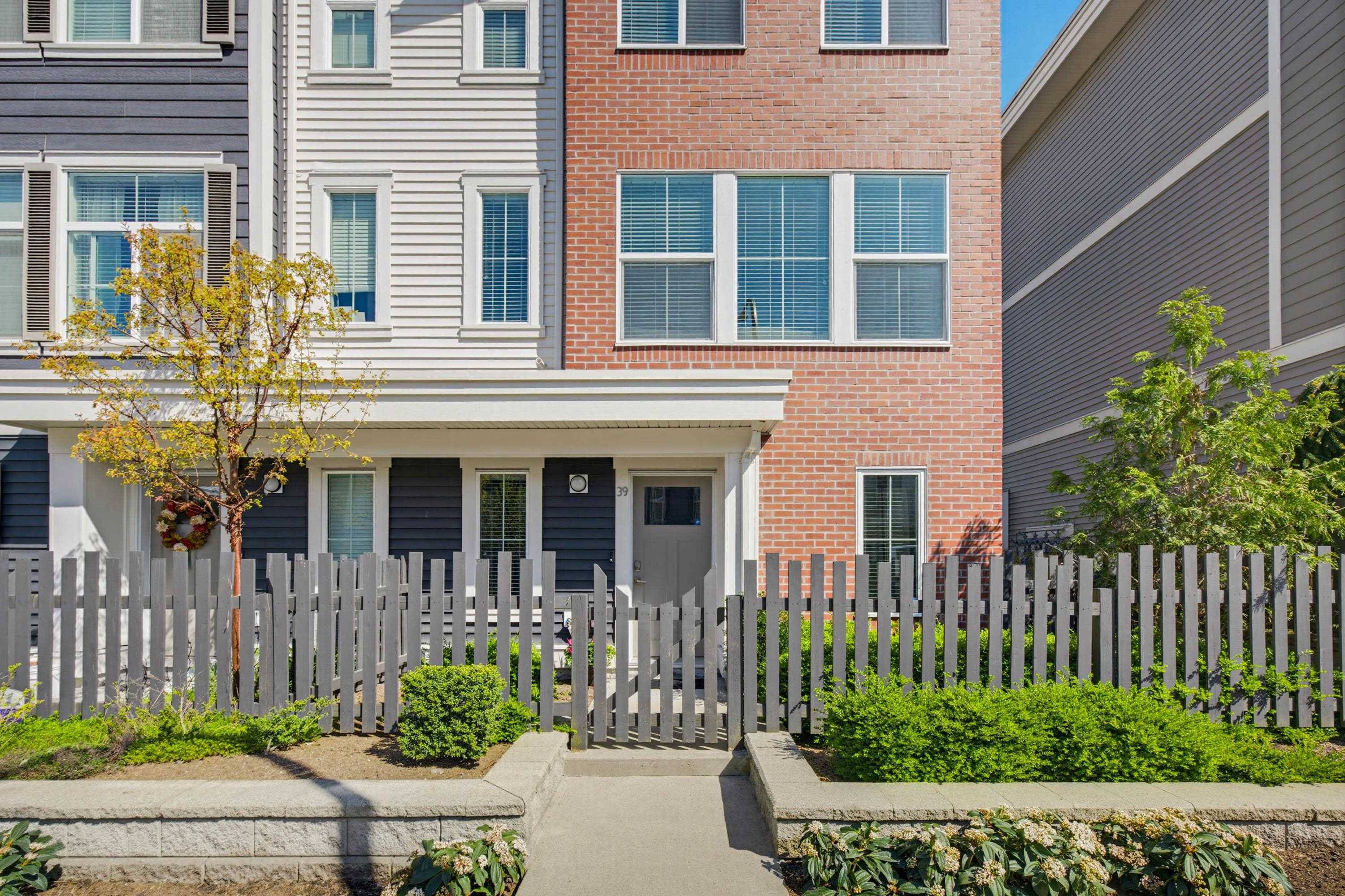 39 8370 202B STREET, R3113749, BC,