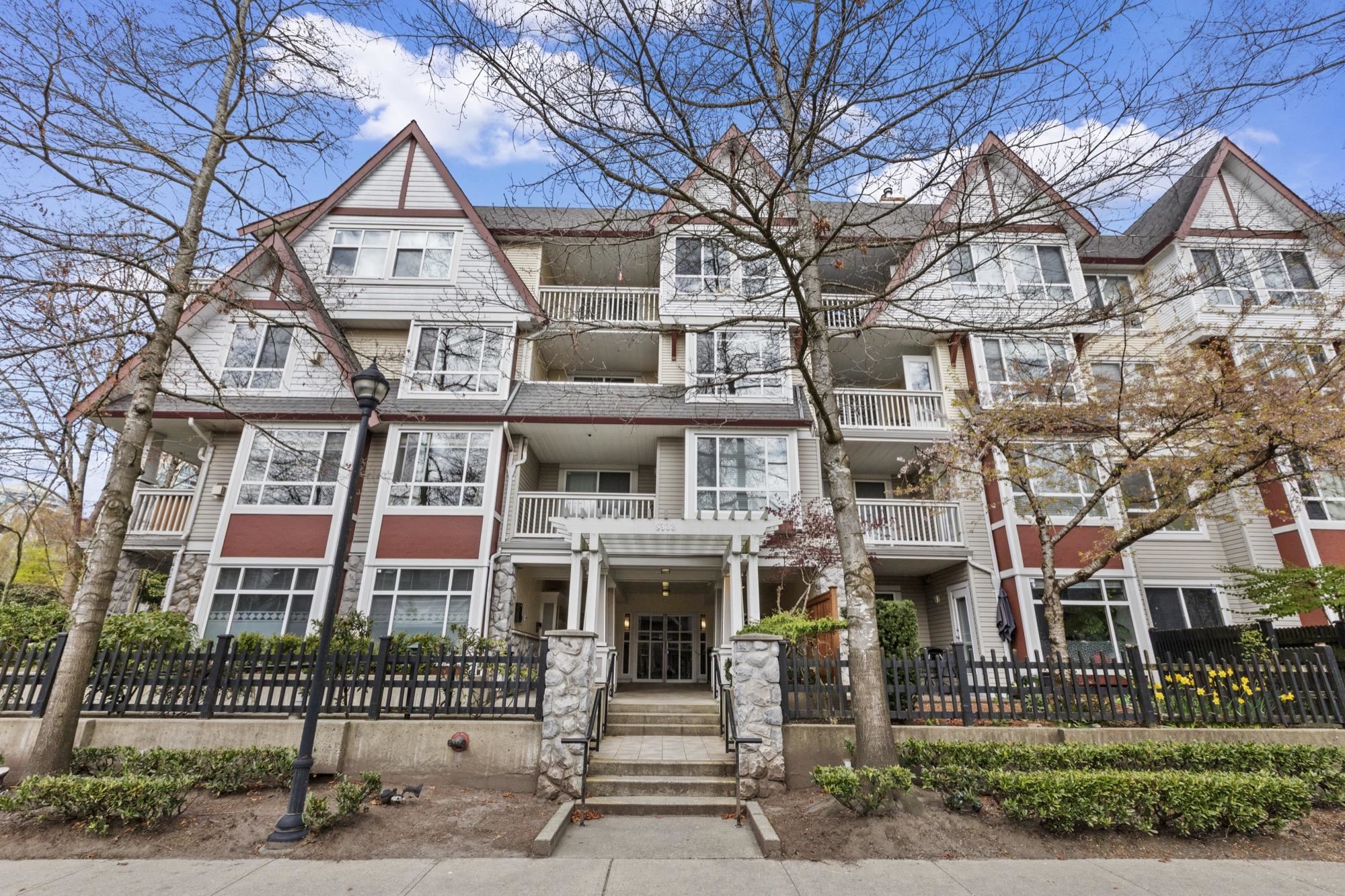 322 6833 VILLAGE GRN, R3113787, BC,