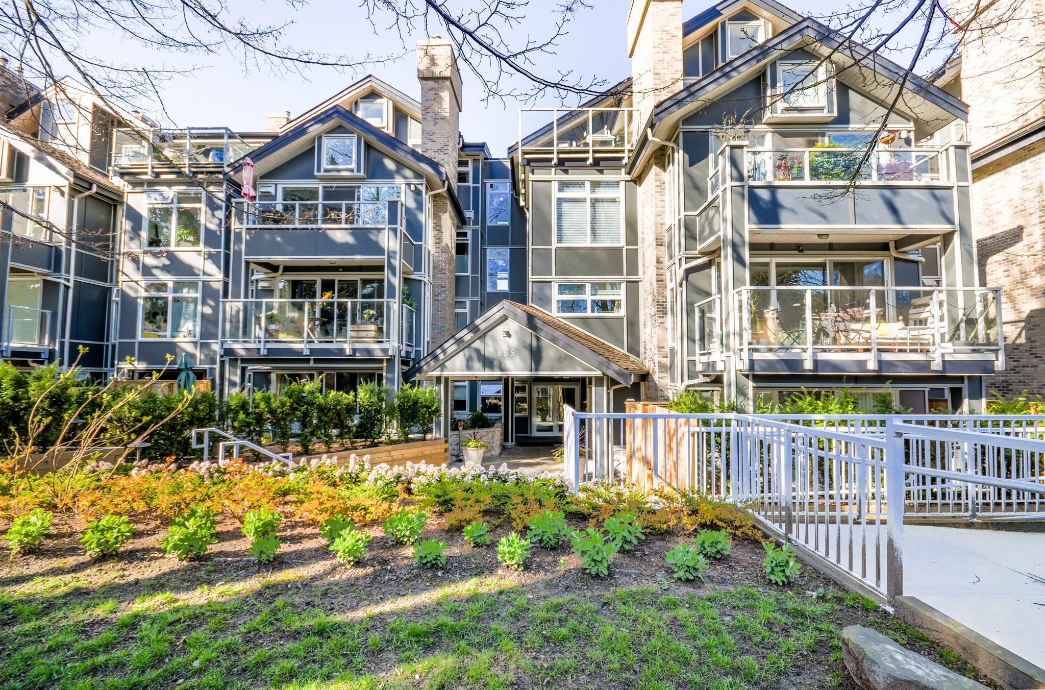 203 865 15TH AVENUE, R3113831, BC,