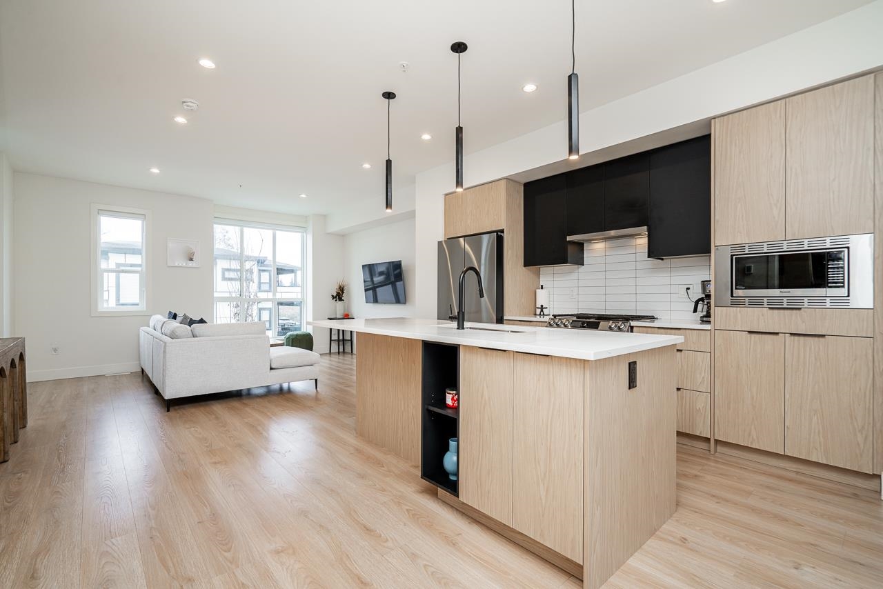 2 7670 207 STREET, R3113841, BC,