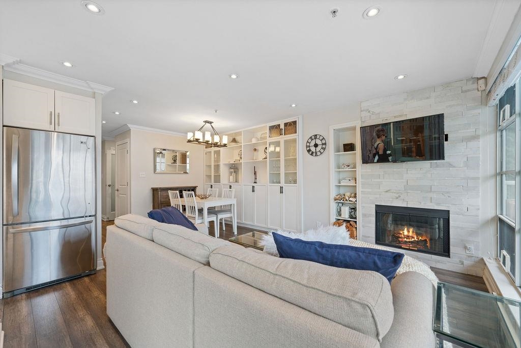 203 2287 3RD AVENUE, R3113843, BC,