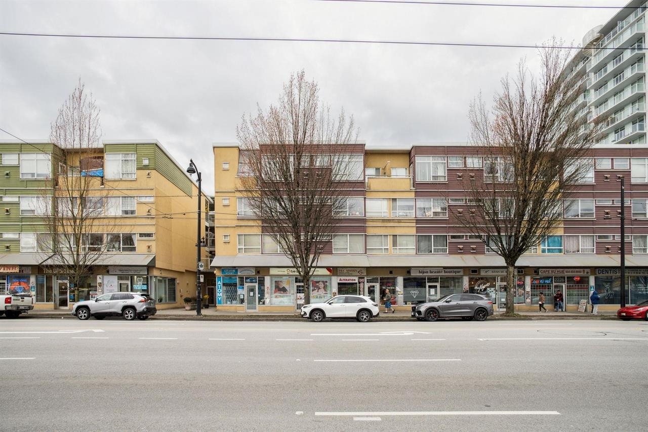 407 2238 KINGSWAY, R3113865, BC,