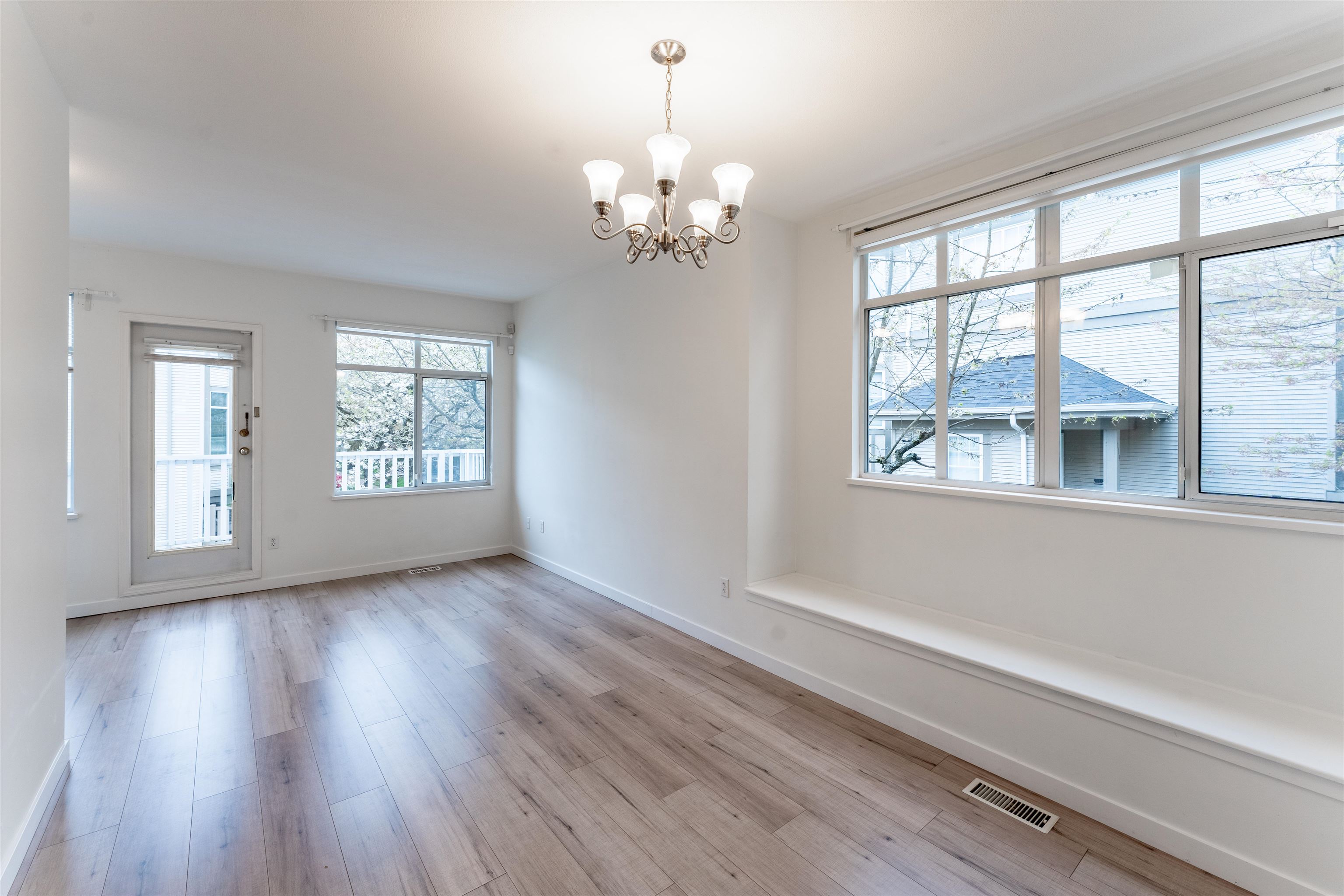 8 6111 NO. 1 ROAD, R3113969, BC,