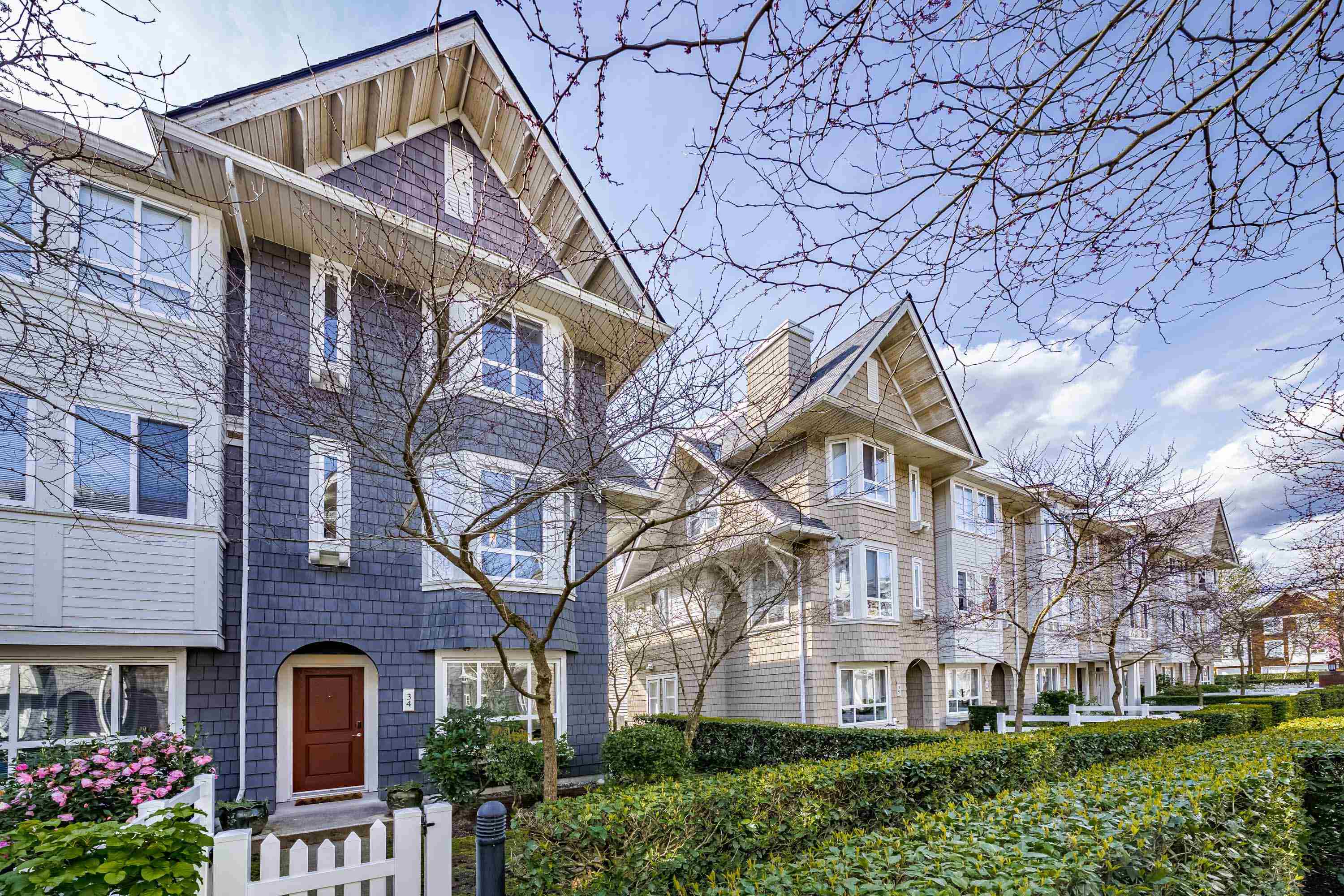 34 2418 AVON PLACE, R3113995, BC,