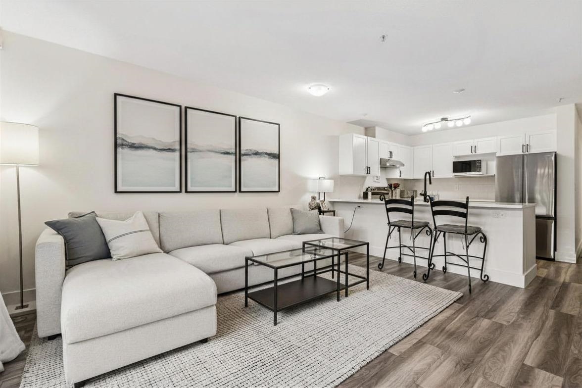 102 365 1ST STREET, R3114006, BC,