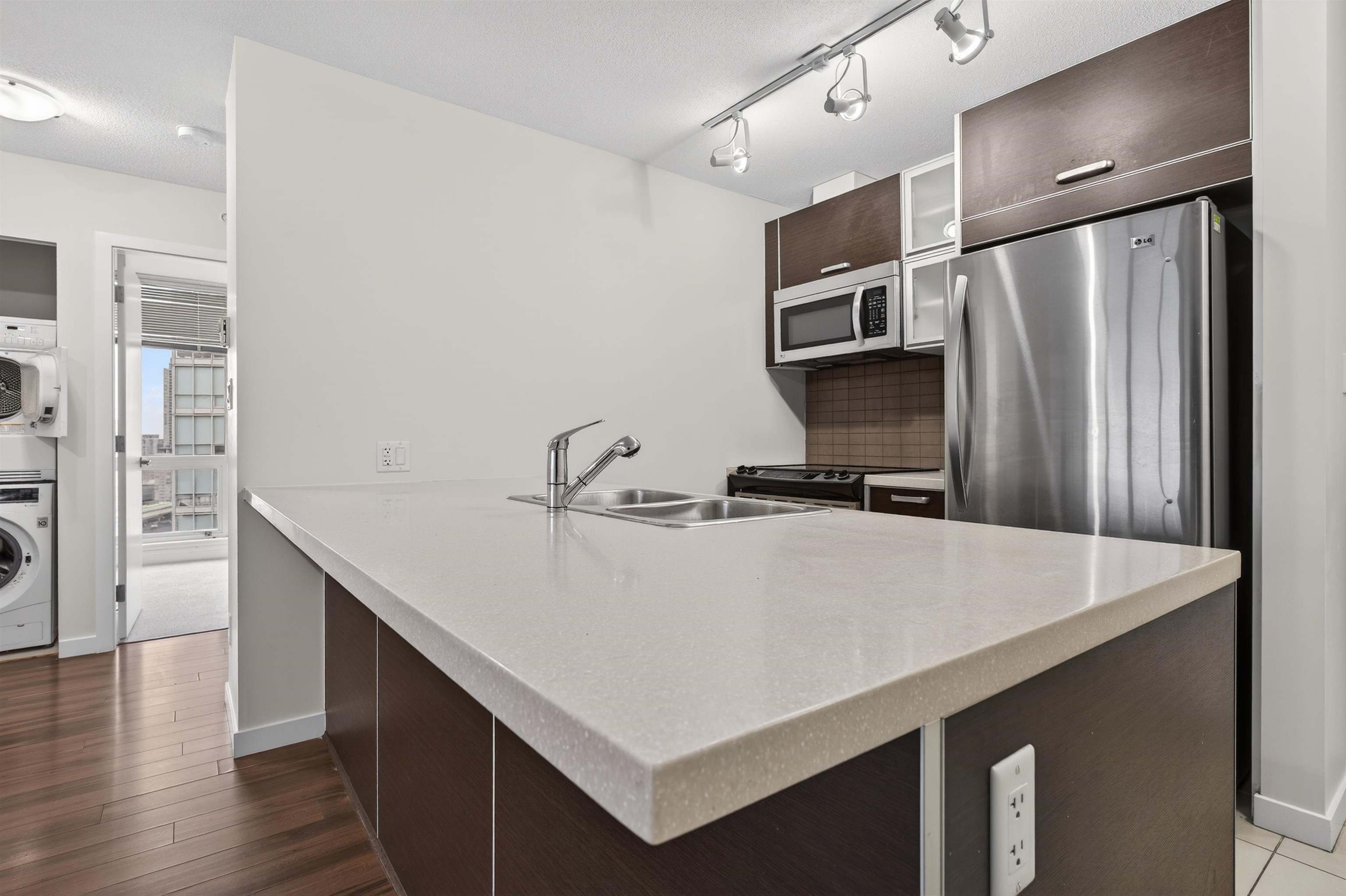 3109 9981 WHALLEY BOULEVARD, R3114013, BC,