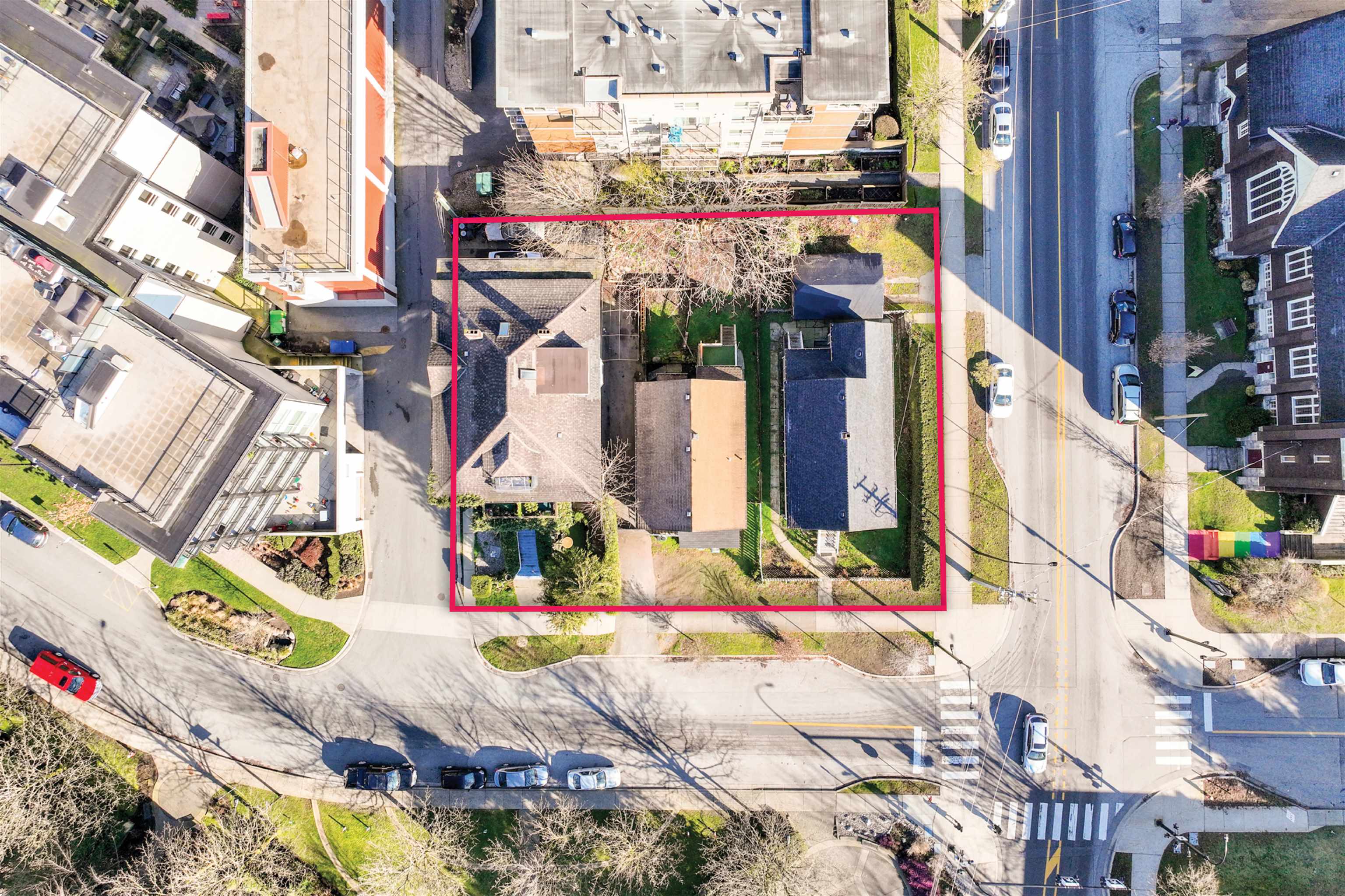 160 164 166 10TH STREET, R3114069, BC,