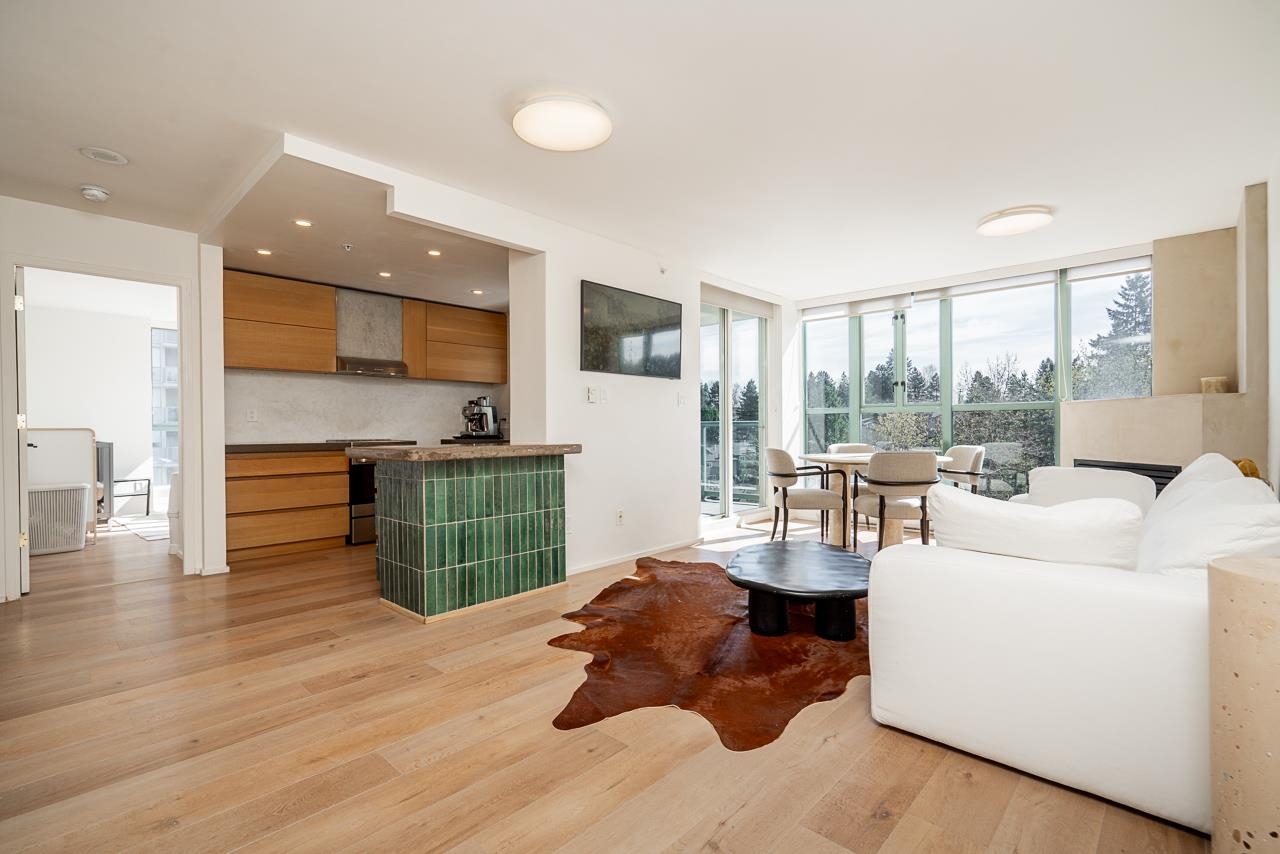 1102 200 NEWPORT DRIVE, R3114099, BC,