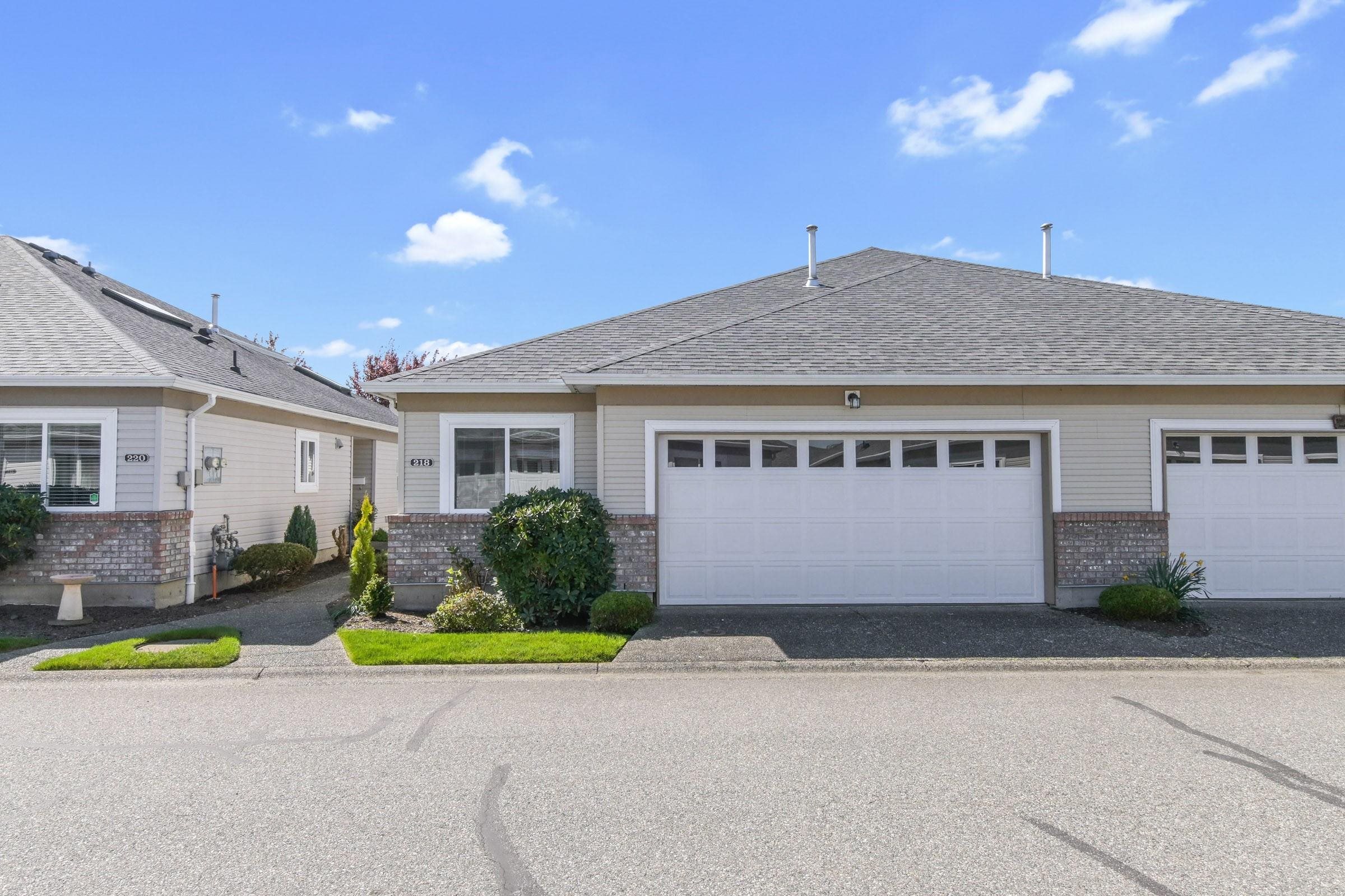 218 8485 YOUNG ROAD, R3114122, BC,