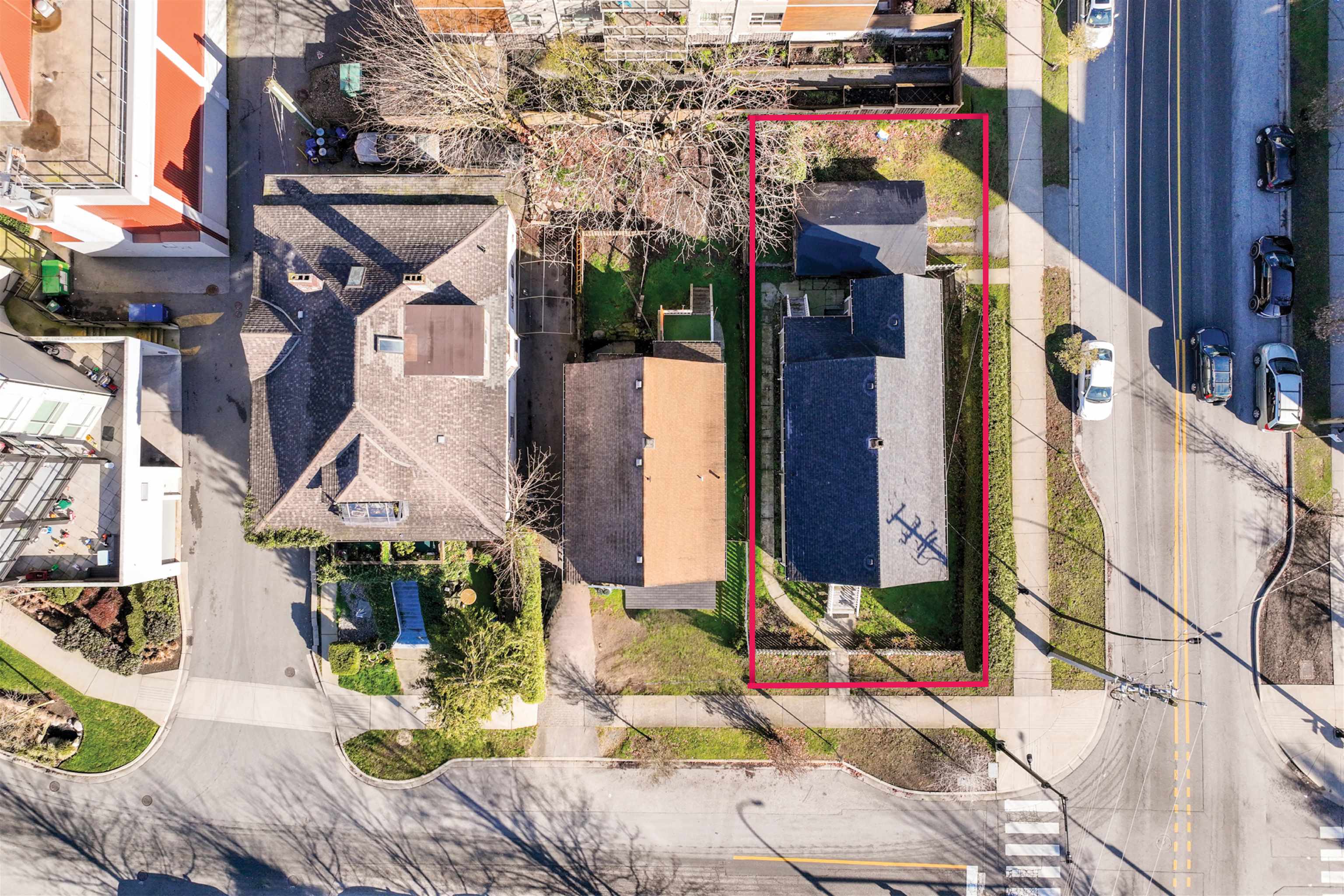 166 E 10TH STREET, North Vancouver BC V7L 2C8, R3114158, BC,