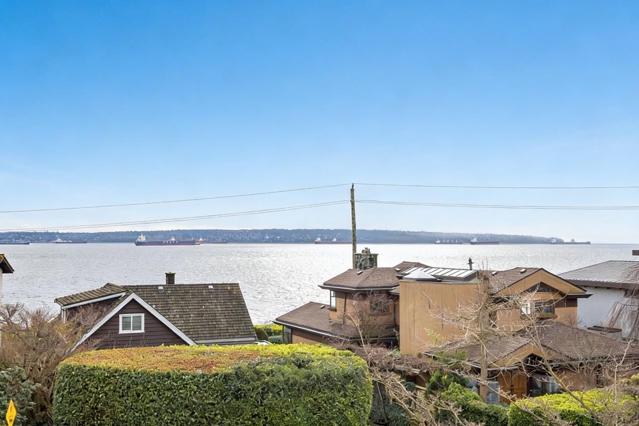 2333 BELLEVUE AVENUE, West Vancouver BC V7V 1C9, R3114176, BC,