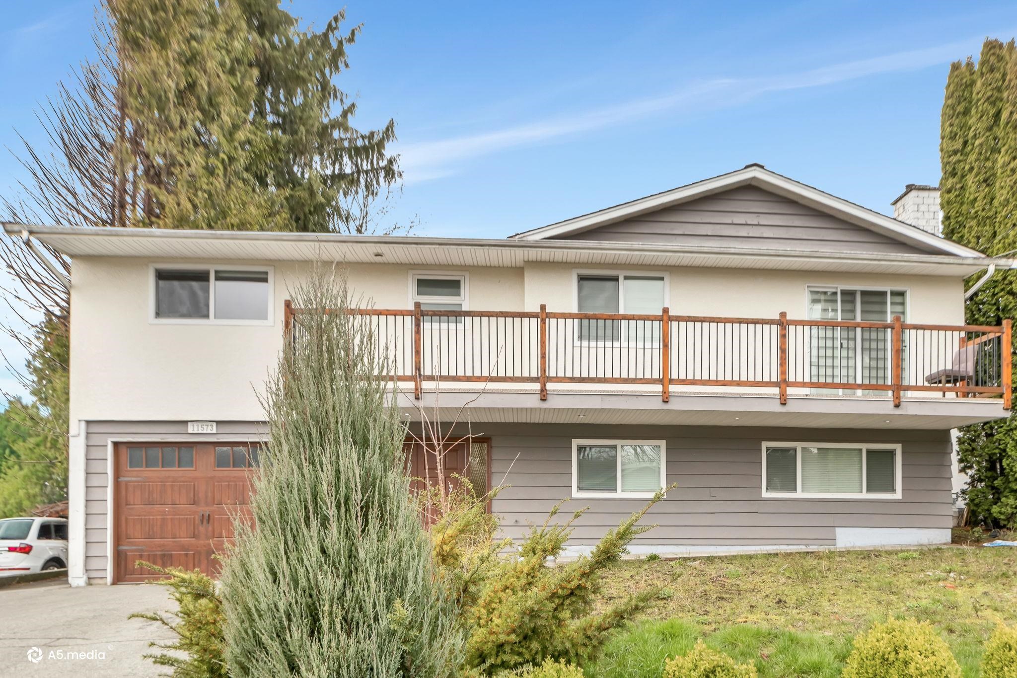 11573 84A AVENUE, Delta BC V4C 2S5, R3114185, BC,