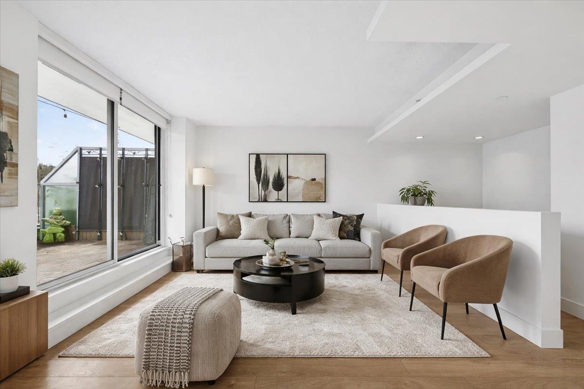 610 680 SEYLYNN CRESCENT, R3114220, BC,