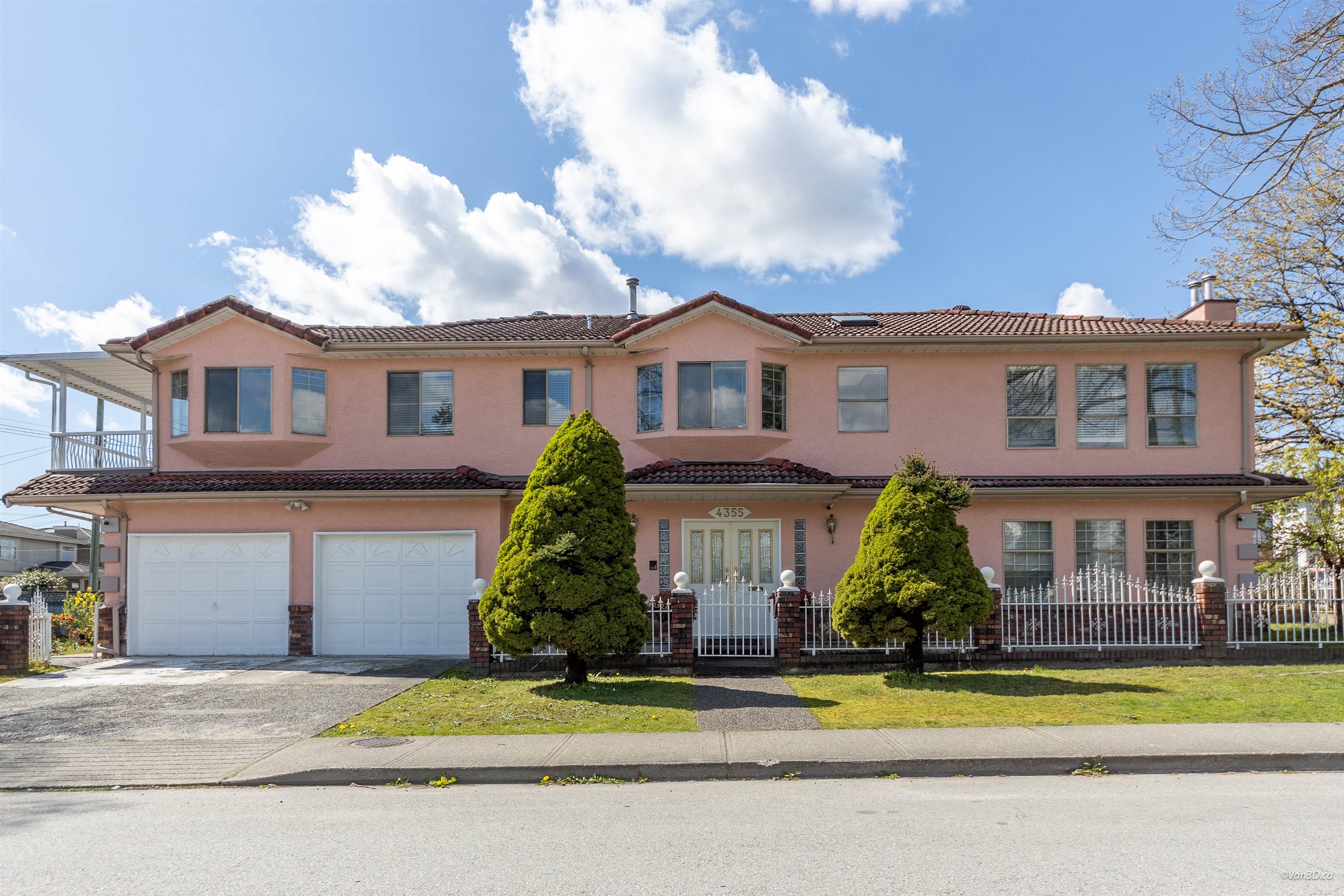 4355 MACDONALD AVENUE, Burnaby BC V5G 2Z8, R3114234, BC,