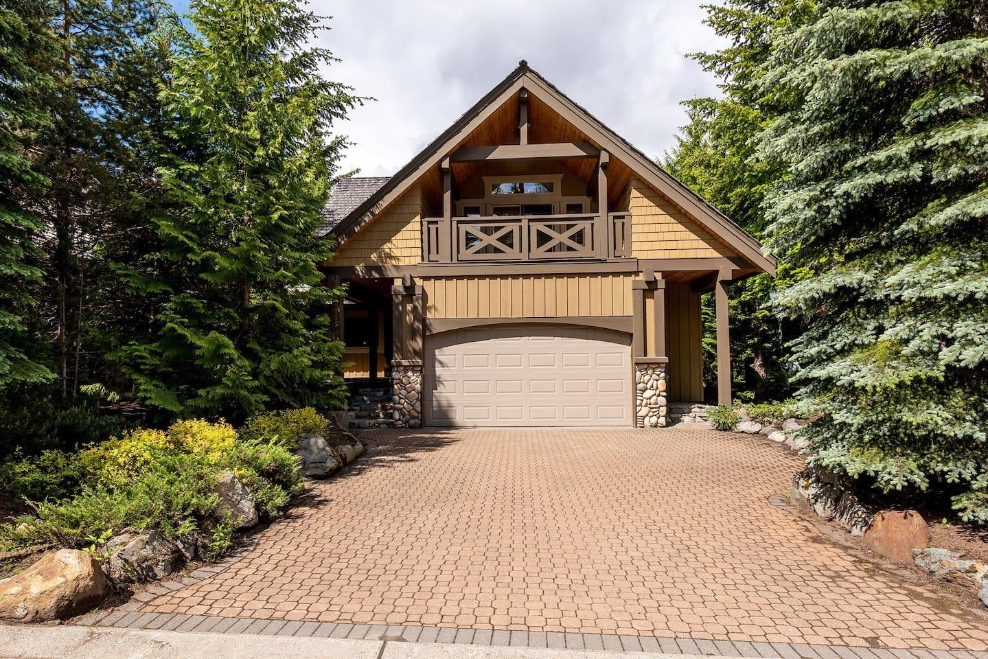 8115 MUIRFIELD CRESCENT, Whistler BC V8E 1J7, R3114334, BC,
