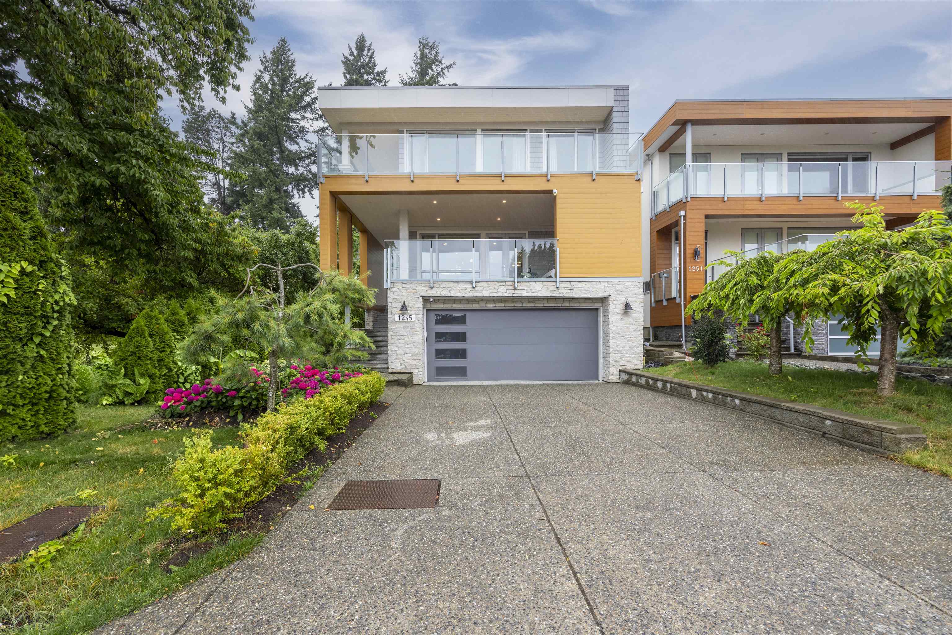 1245 KENT STREET, White Rock BC V4B 4T6, R3114451, BC,