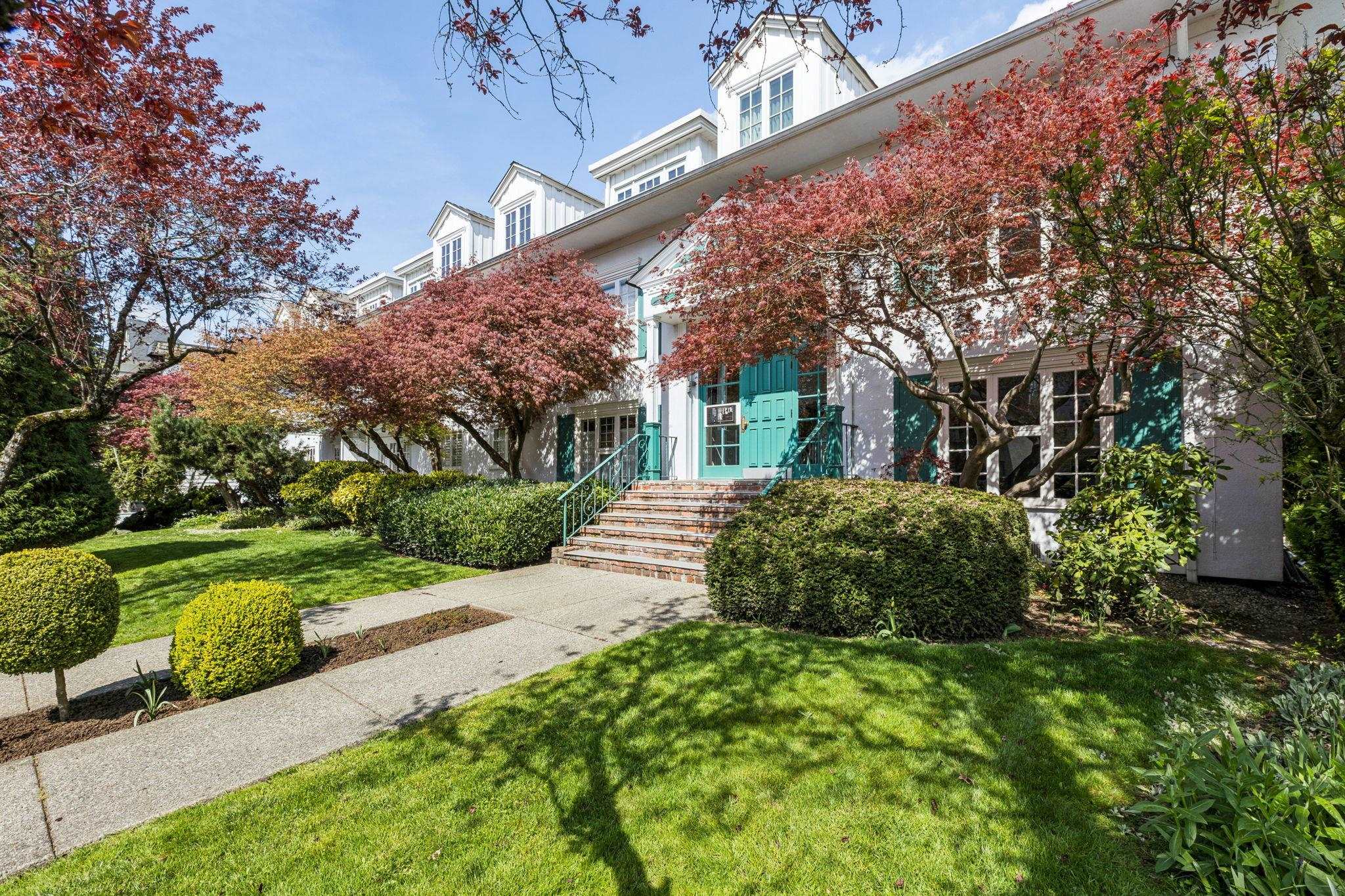 102 120 17TH STREET, R3114494, BC,