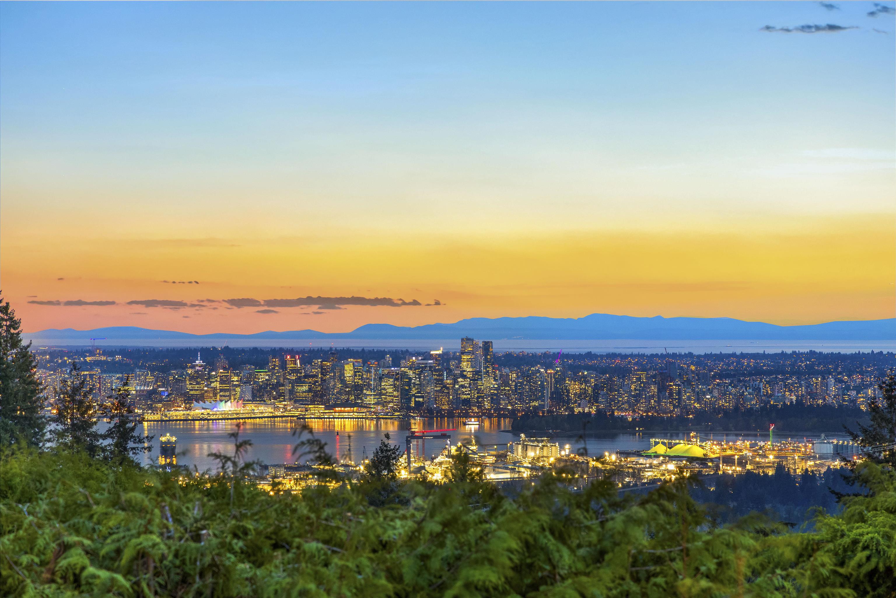 403 NEWDALE COURT, North Vancouver BC V7N 3H3, R3114652, BC,