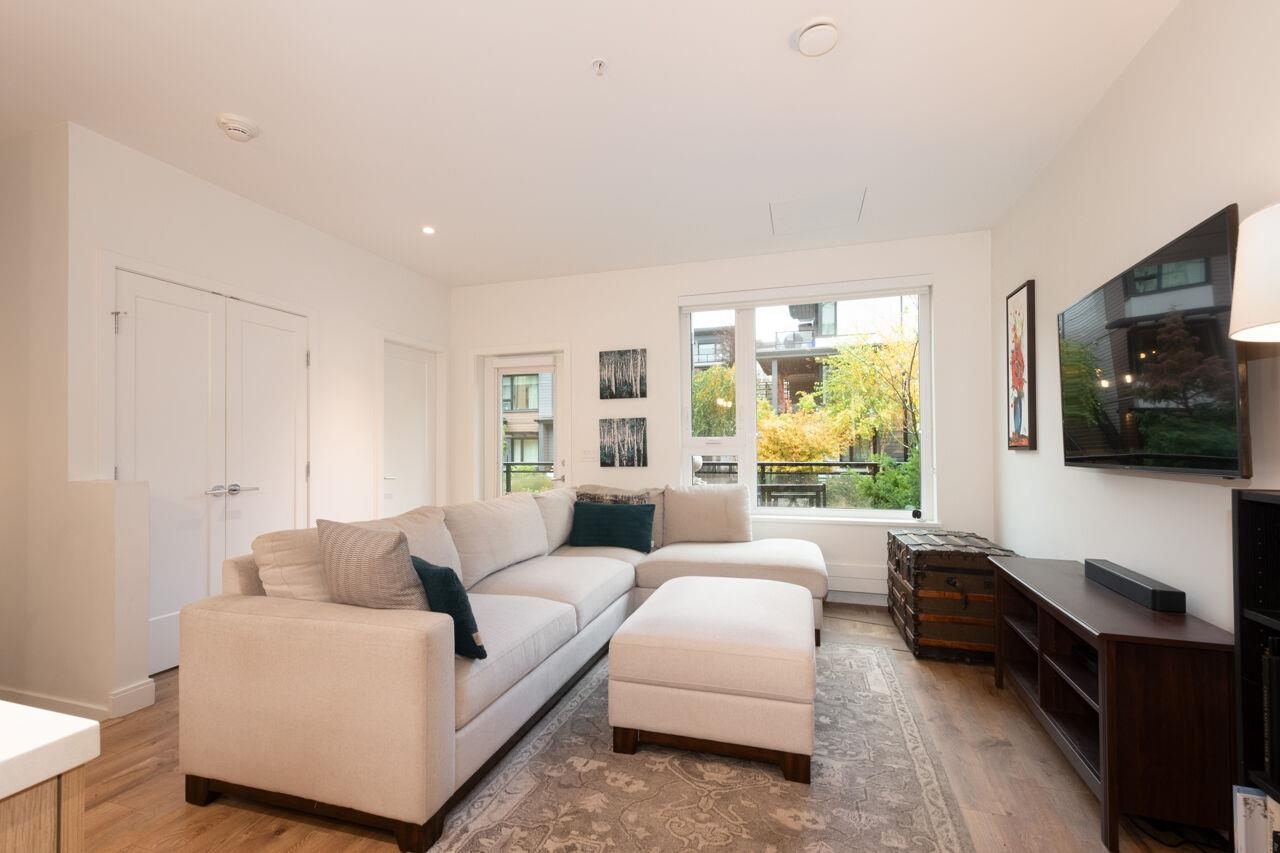 122 525 2ND STREET, R3114719, BC,