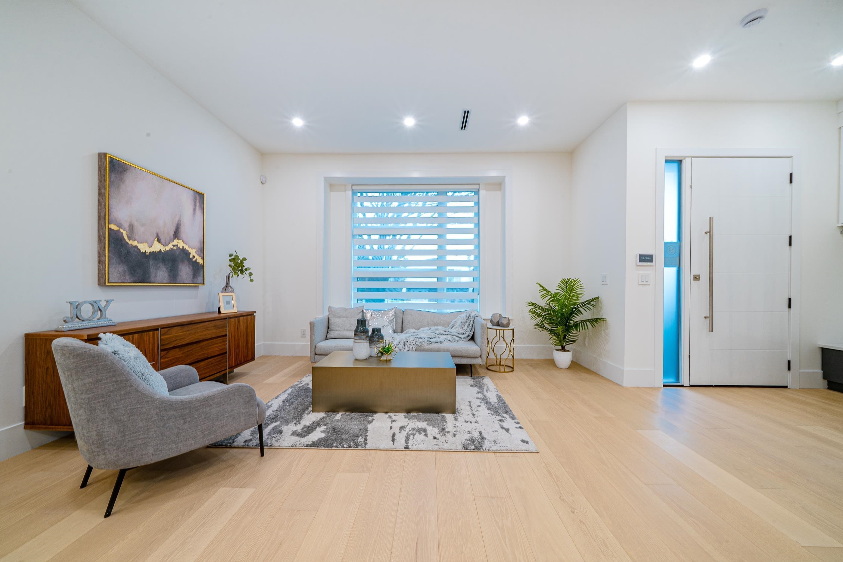 2 4210 UNION STREET, R3114849, BC,