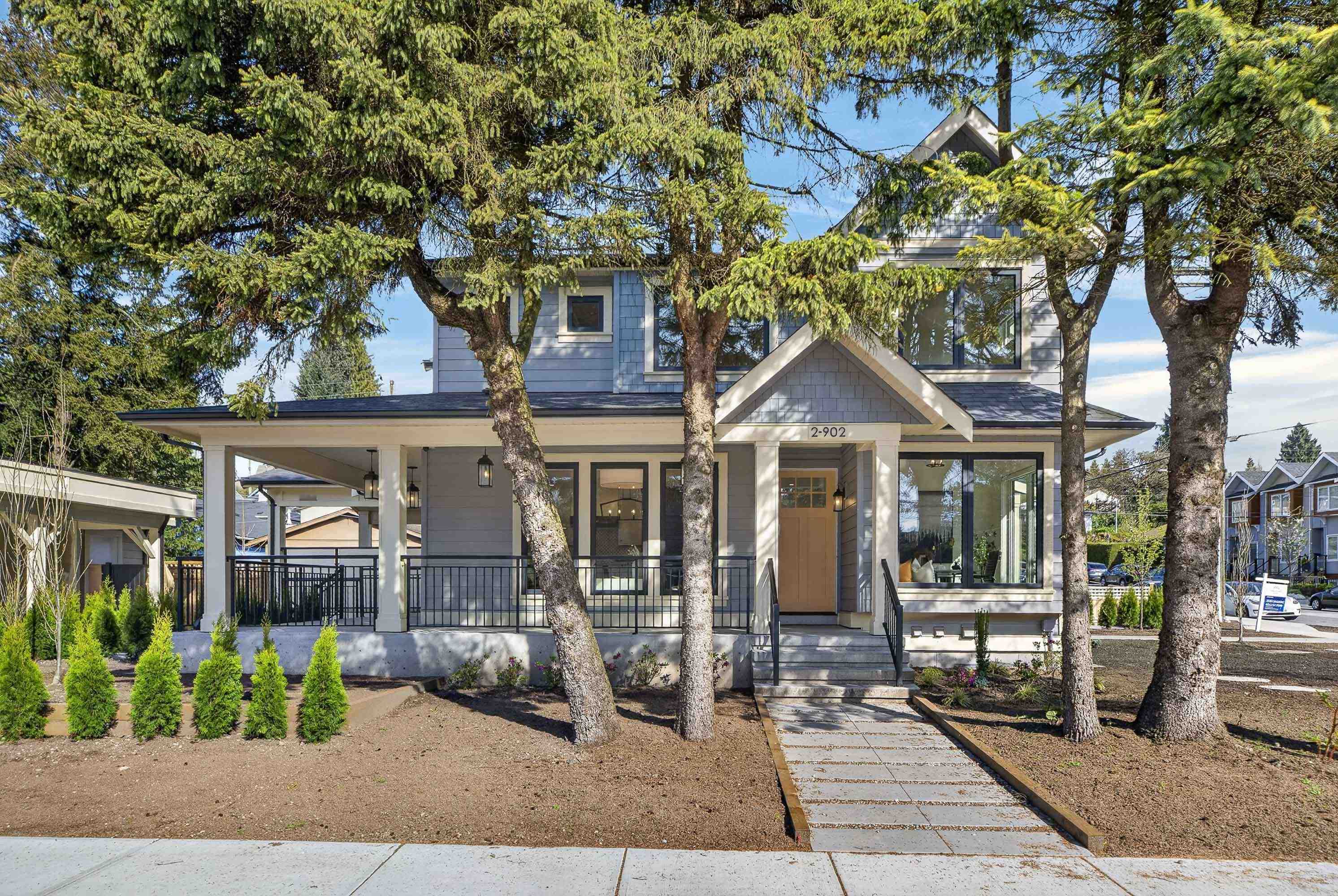 2 902 FIRST STREET, R3114945, BC,