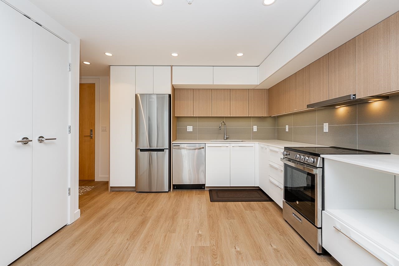 512 9888 UNIVERSITY CRESCENT, R3114967, BC,