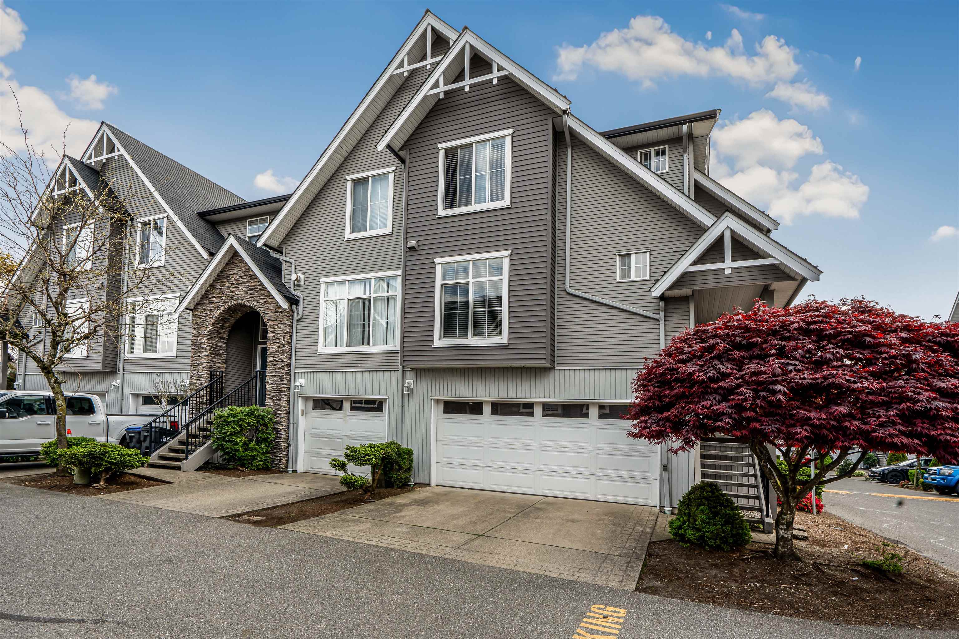 35 8881 WALTERS STREET, R3114972, BC,